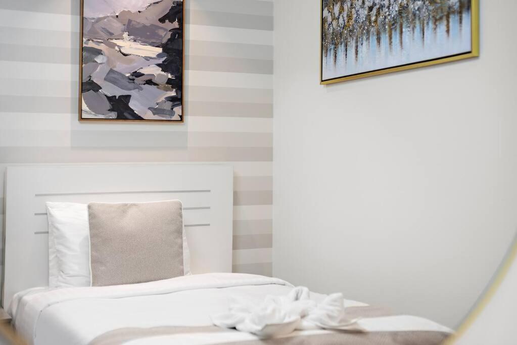 First Class 2br Luxurious High-floor Dubai