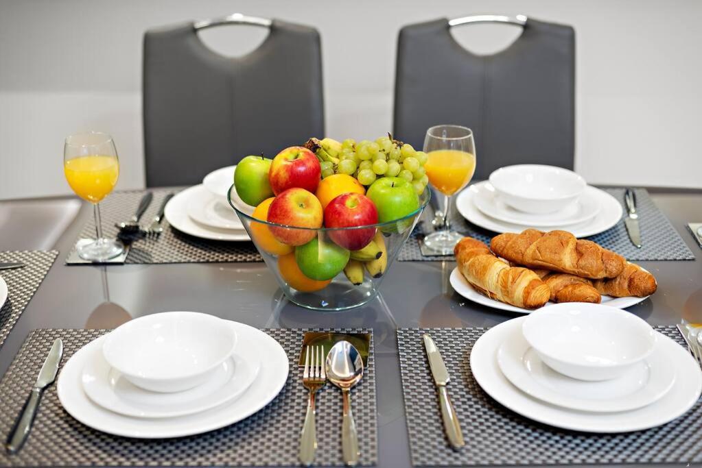 Apartment First Class 2br Luxurious High-floor Dubai