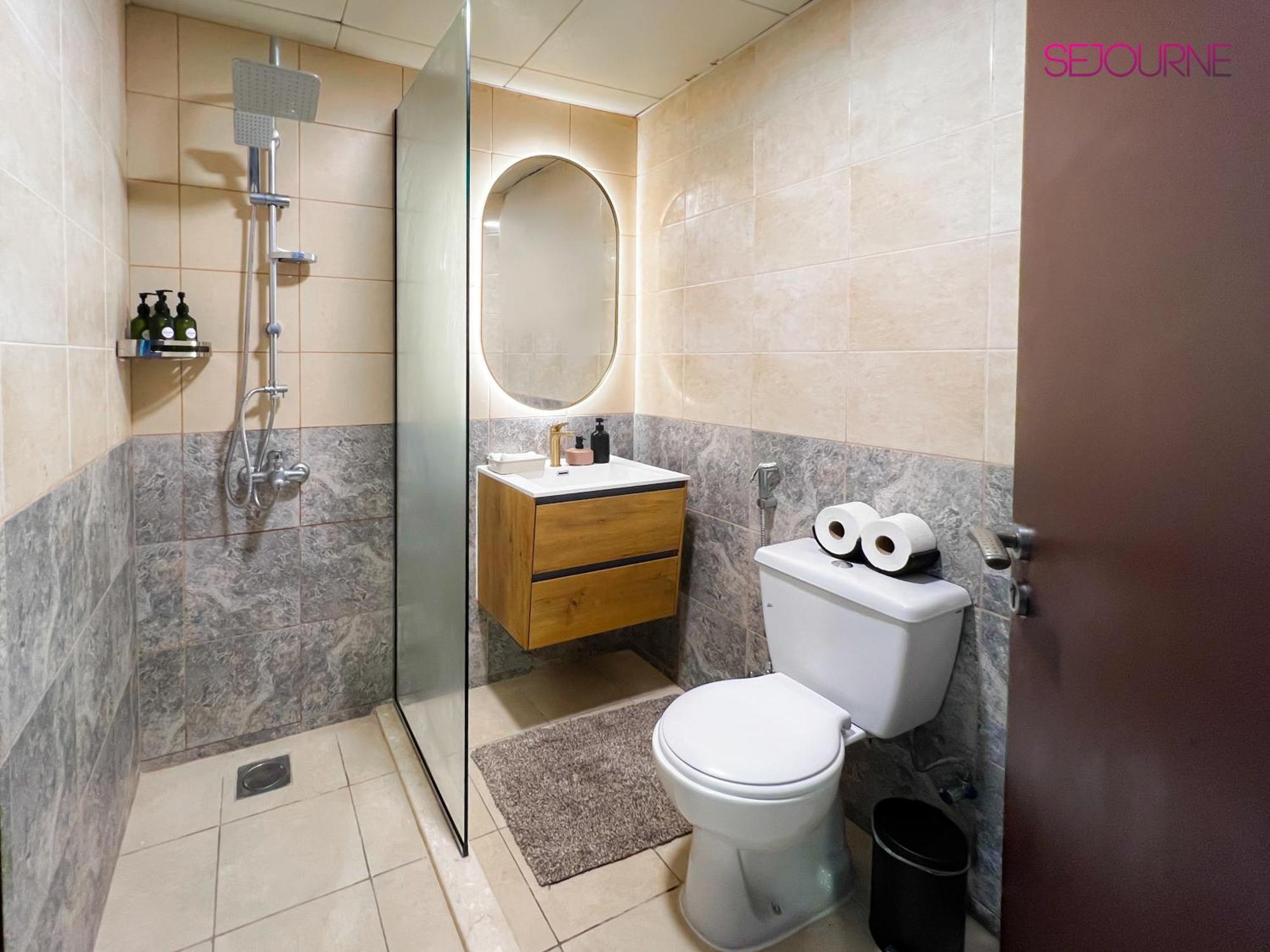 Luxurious 2br In Gate 1 Apartemen