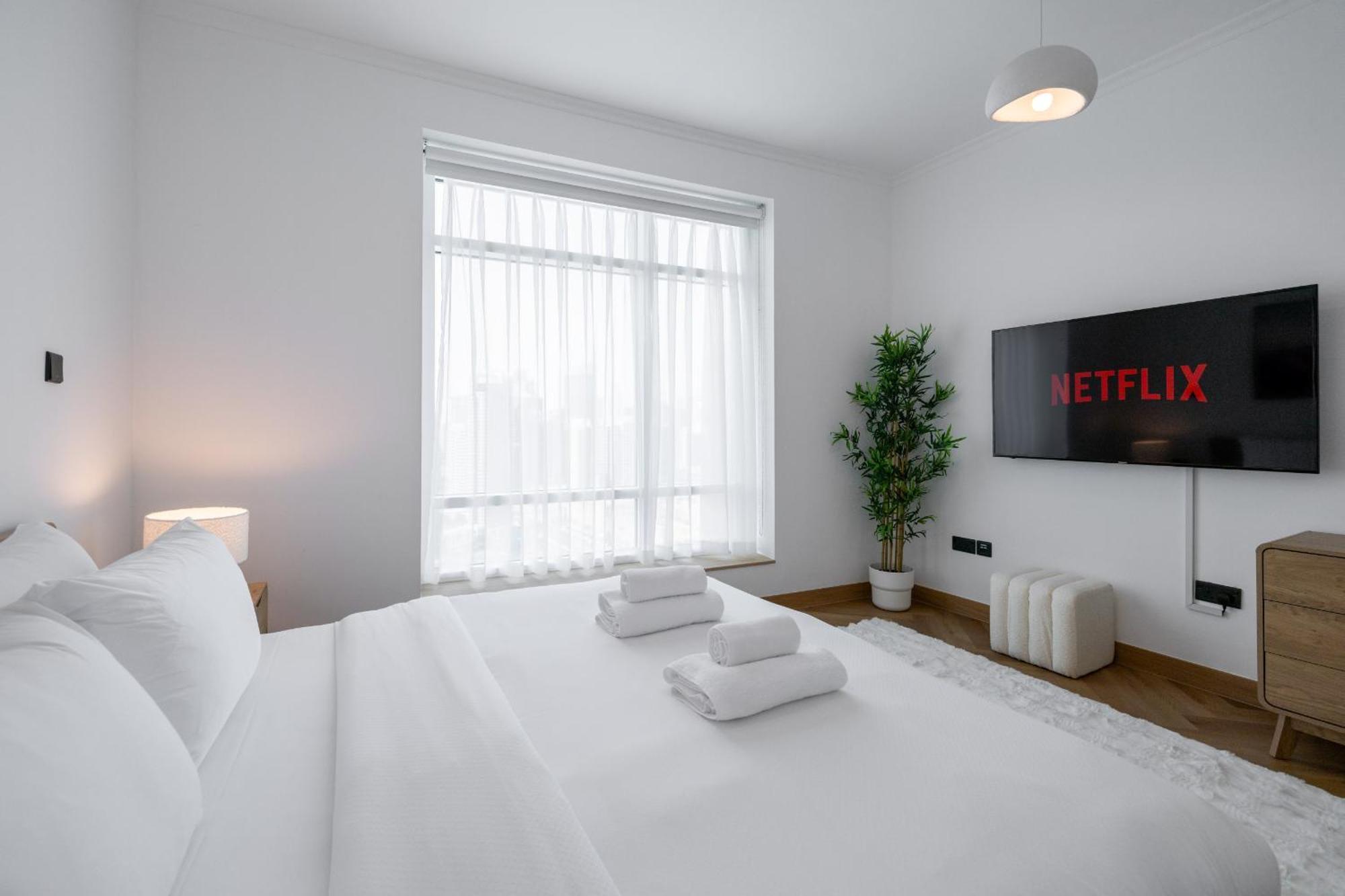 Apartemen Upgraded With Stunning Burj Khalifa View