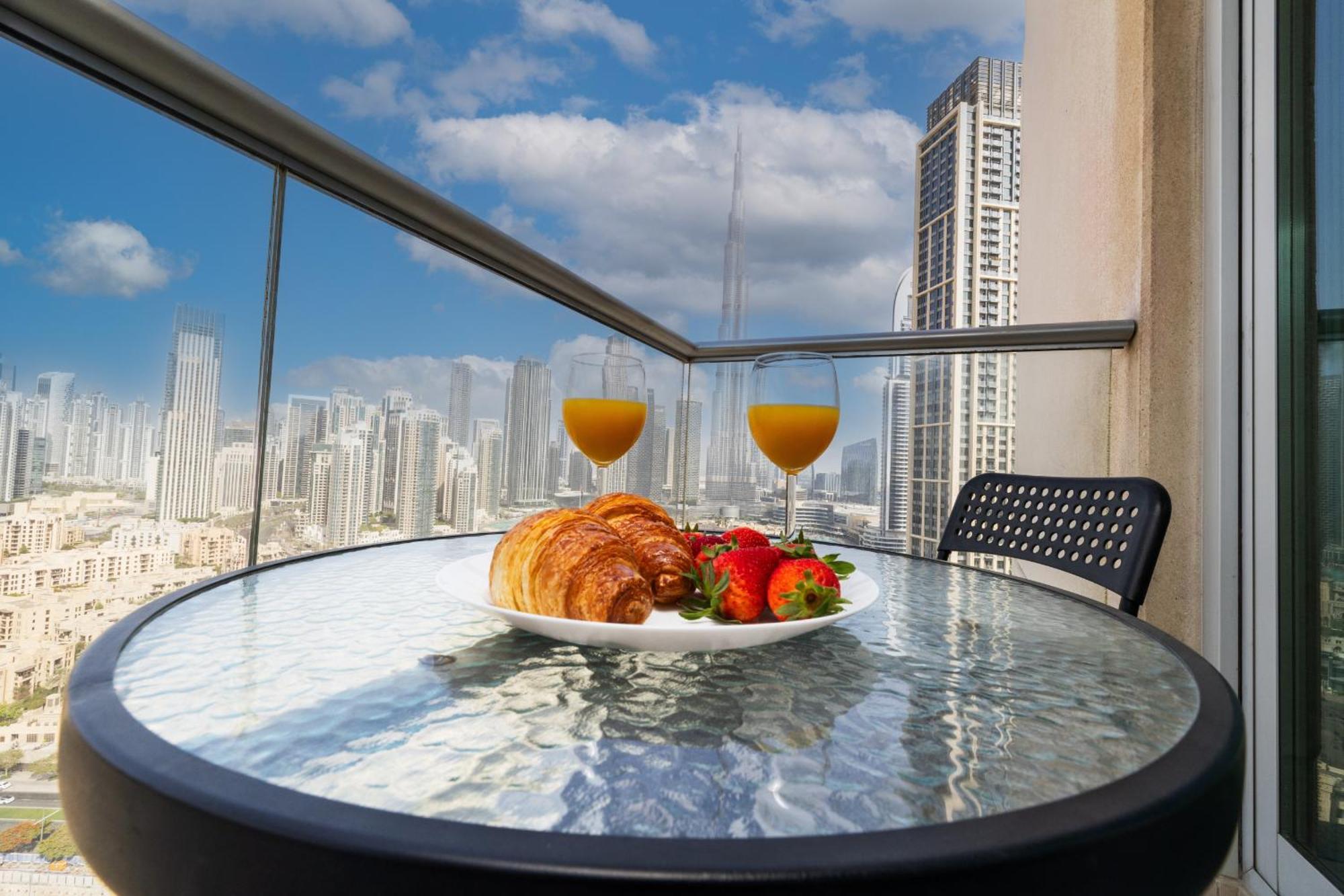 Apartemen Upgraded With Stunning Burj Khalifa View