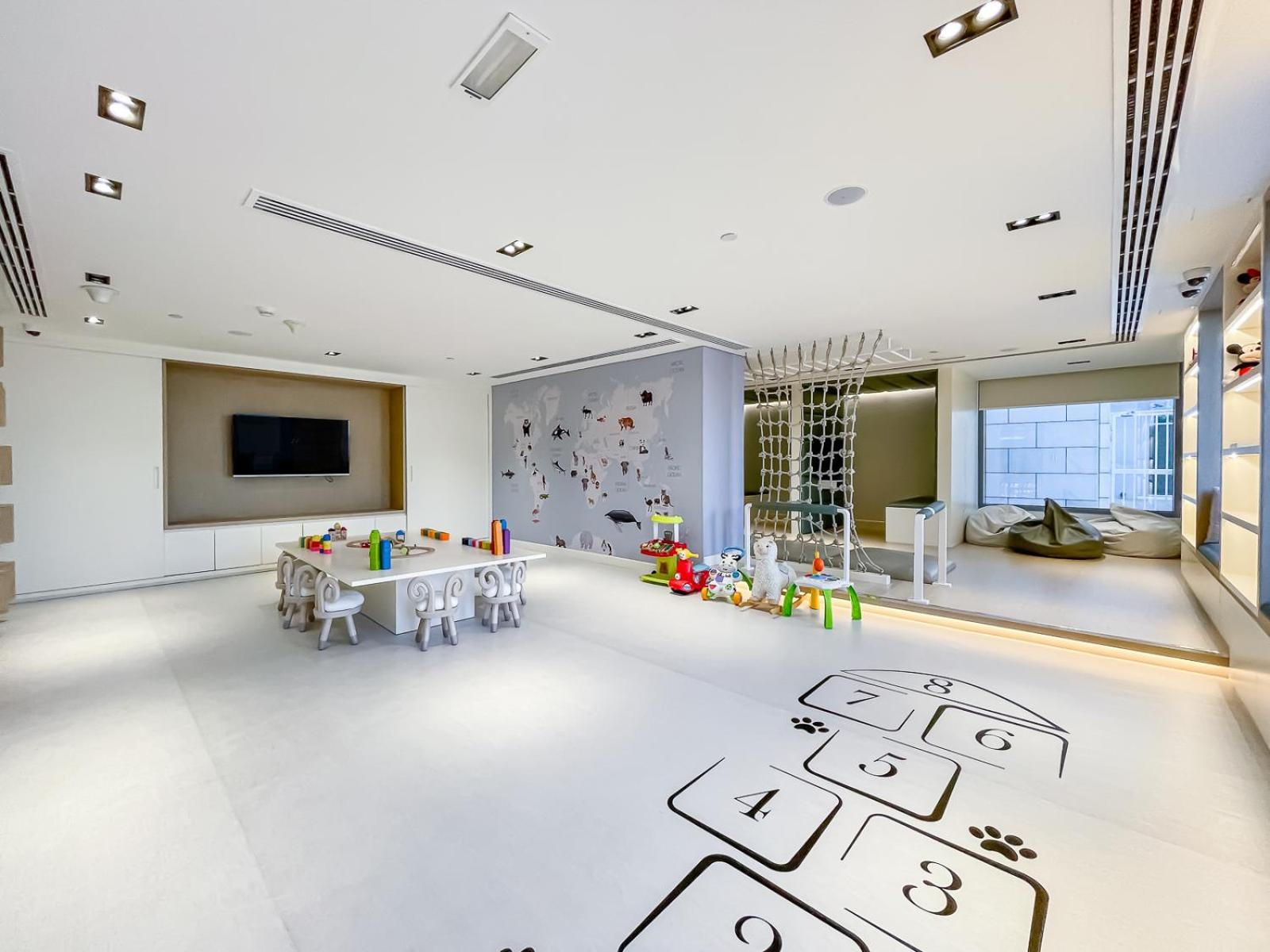 Luxurious 2-bedrooms Duplex Loft Prime Difc