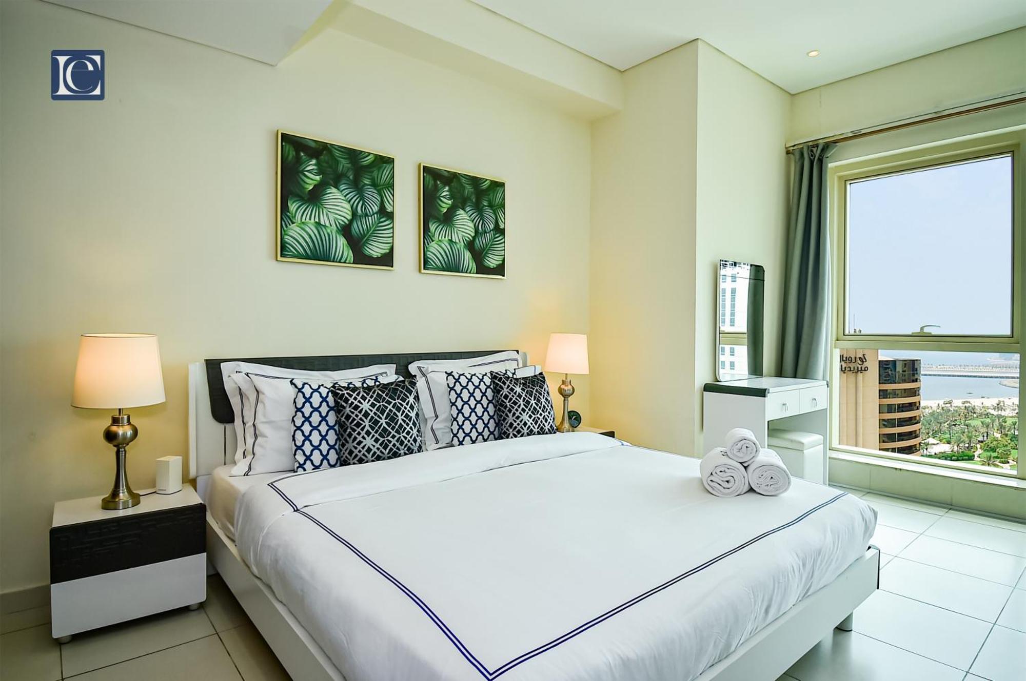 Luxury Escapes - Furnished With Balcony In Royal Oceanic Dubai