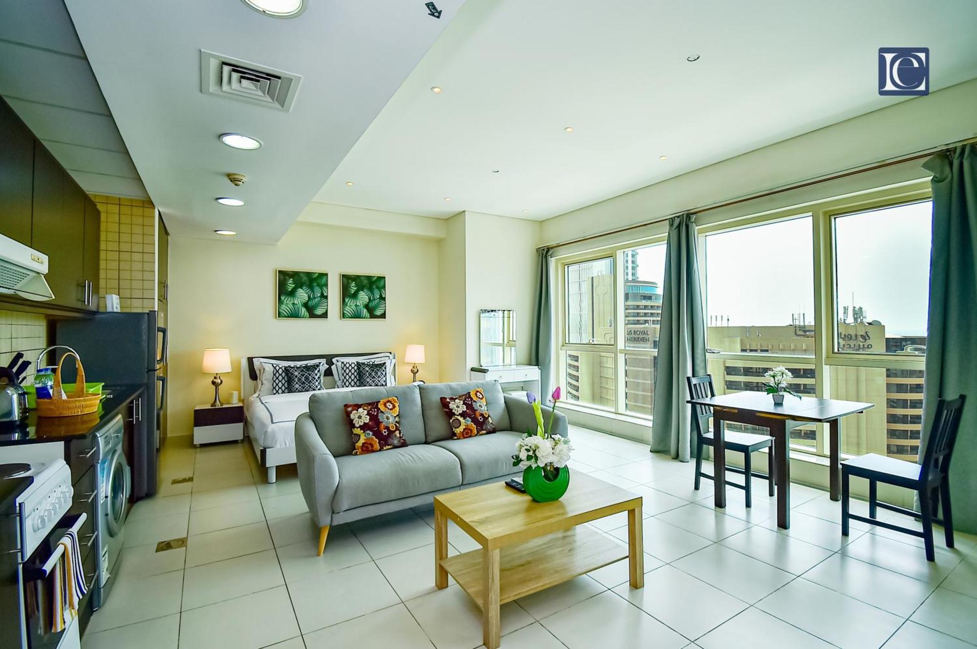 Luxury Escapes - Furnished With Balcony In Royal Oceanic Apartamento Dubai