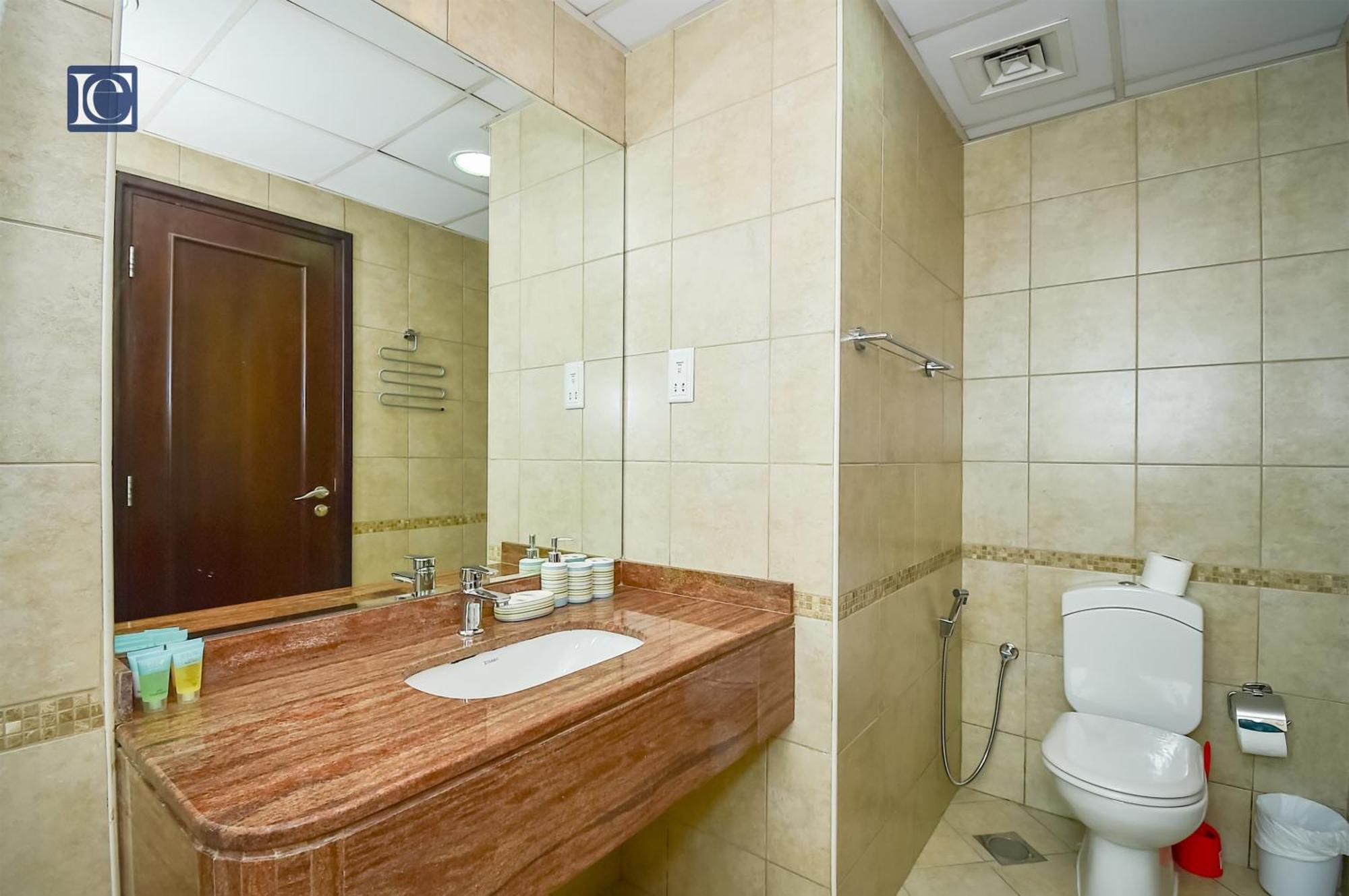 Luxury Escapes - Furnished With Balcony In Royal Oceanic