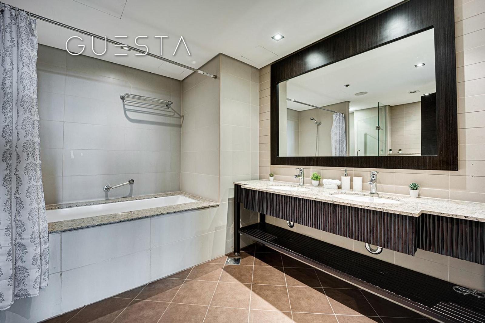 Royal Amwaj Apartments, Palm Jumeirah, Free And Pool Access Dubái