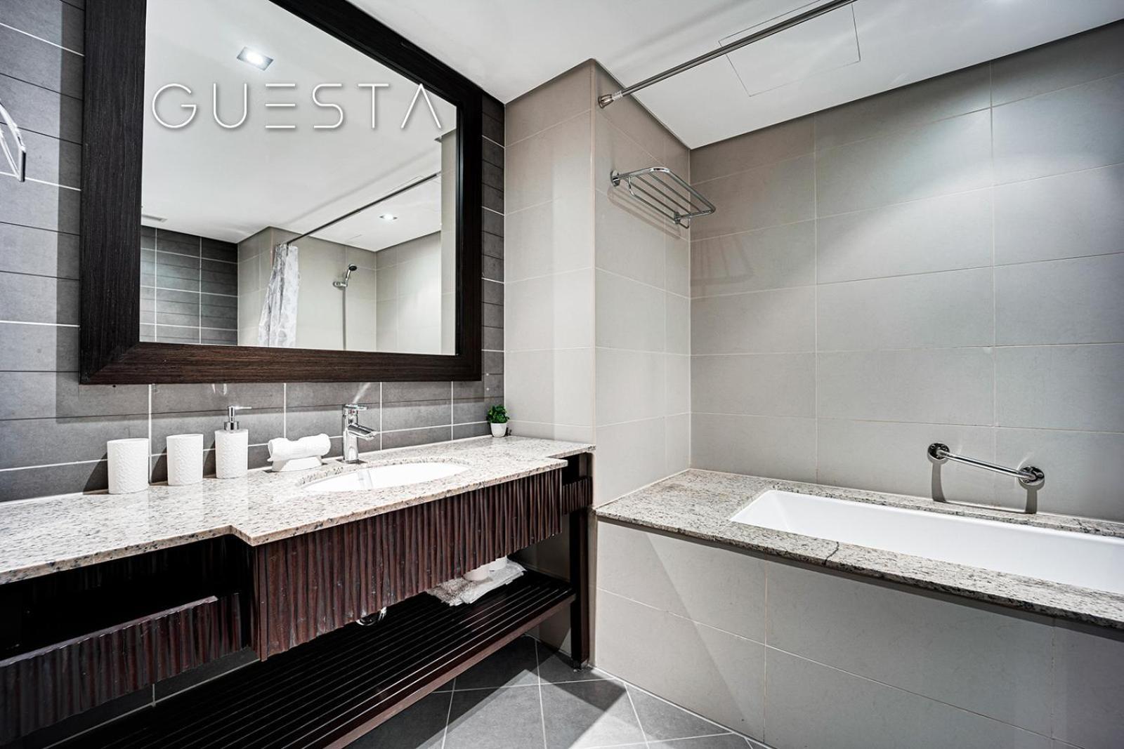 Apartamento Royal Amwaj Apartments, Palm Jumeirah, Free And Pool Access