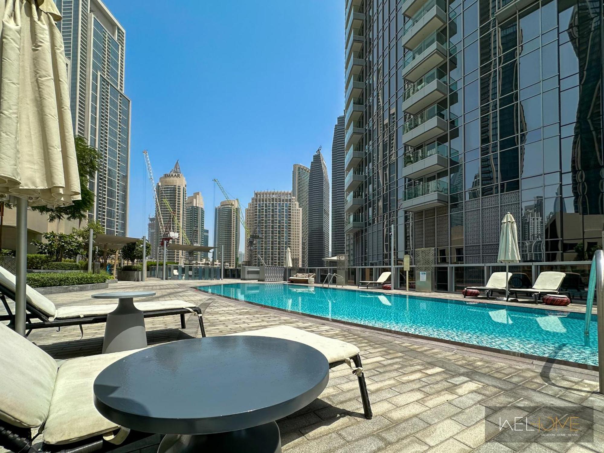 Welhome - Luxury Facing Burj Khalifa With Terrace Apartment