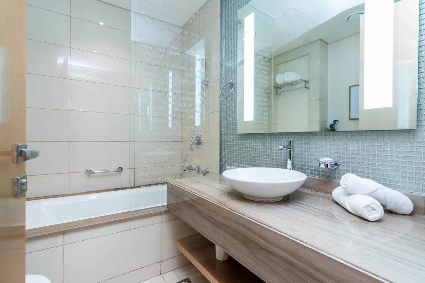 Paramount Towers - Elegant Apartament *