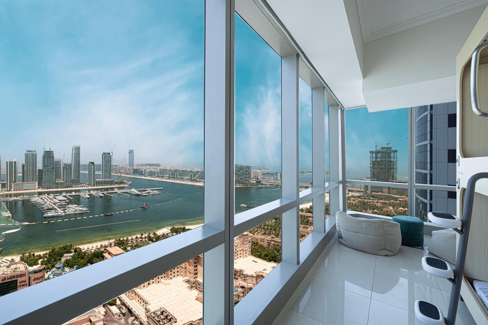 Hostel Capsule Experience Duplex - Panoramic Sea View - Nowmade La Marina Dubai