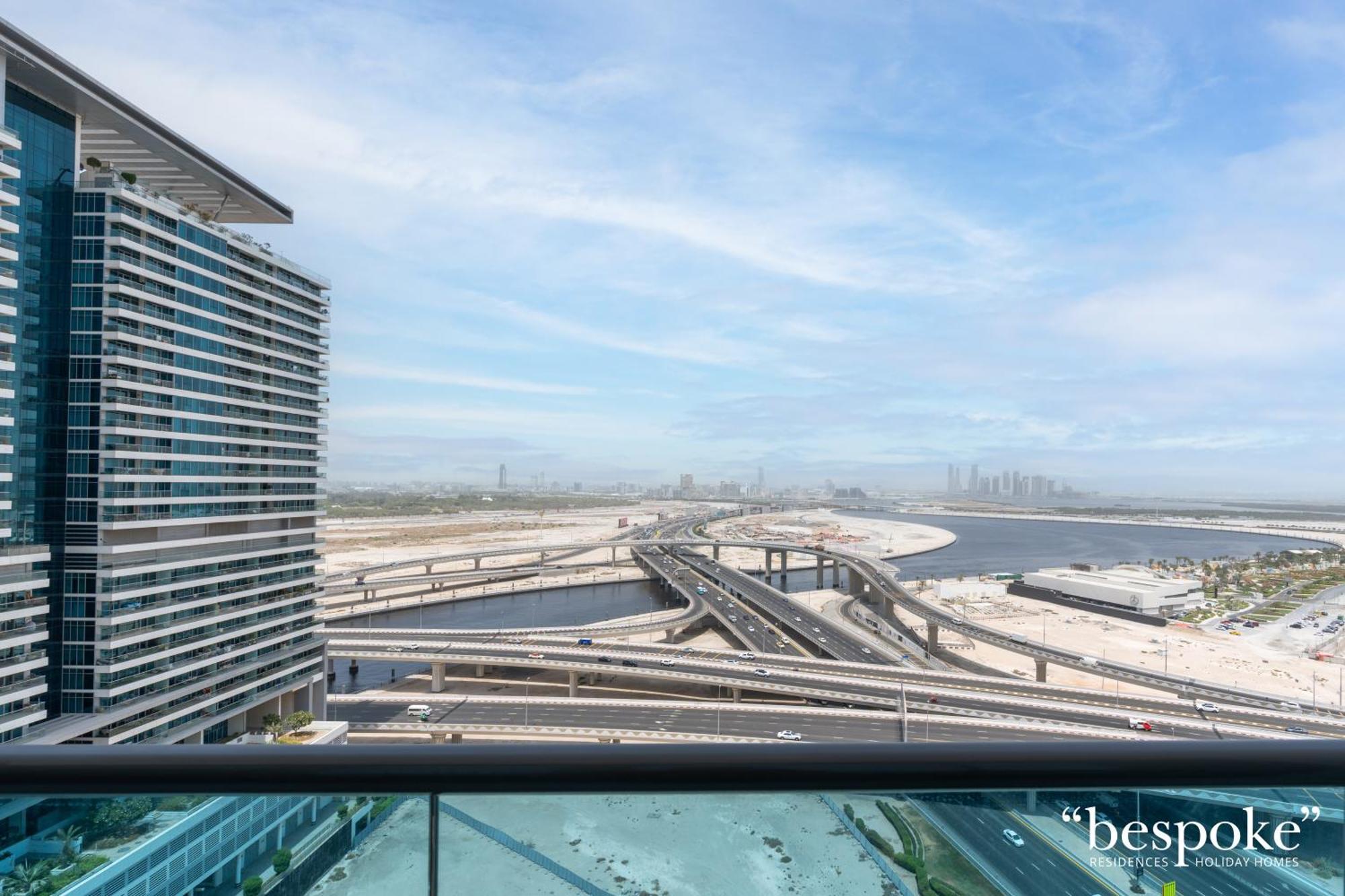 Bespoke - The Bay Residence, Stunning Views * Dubaï