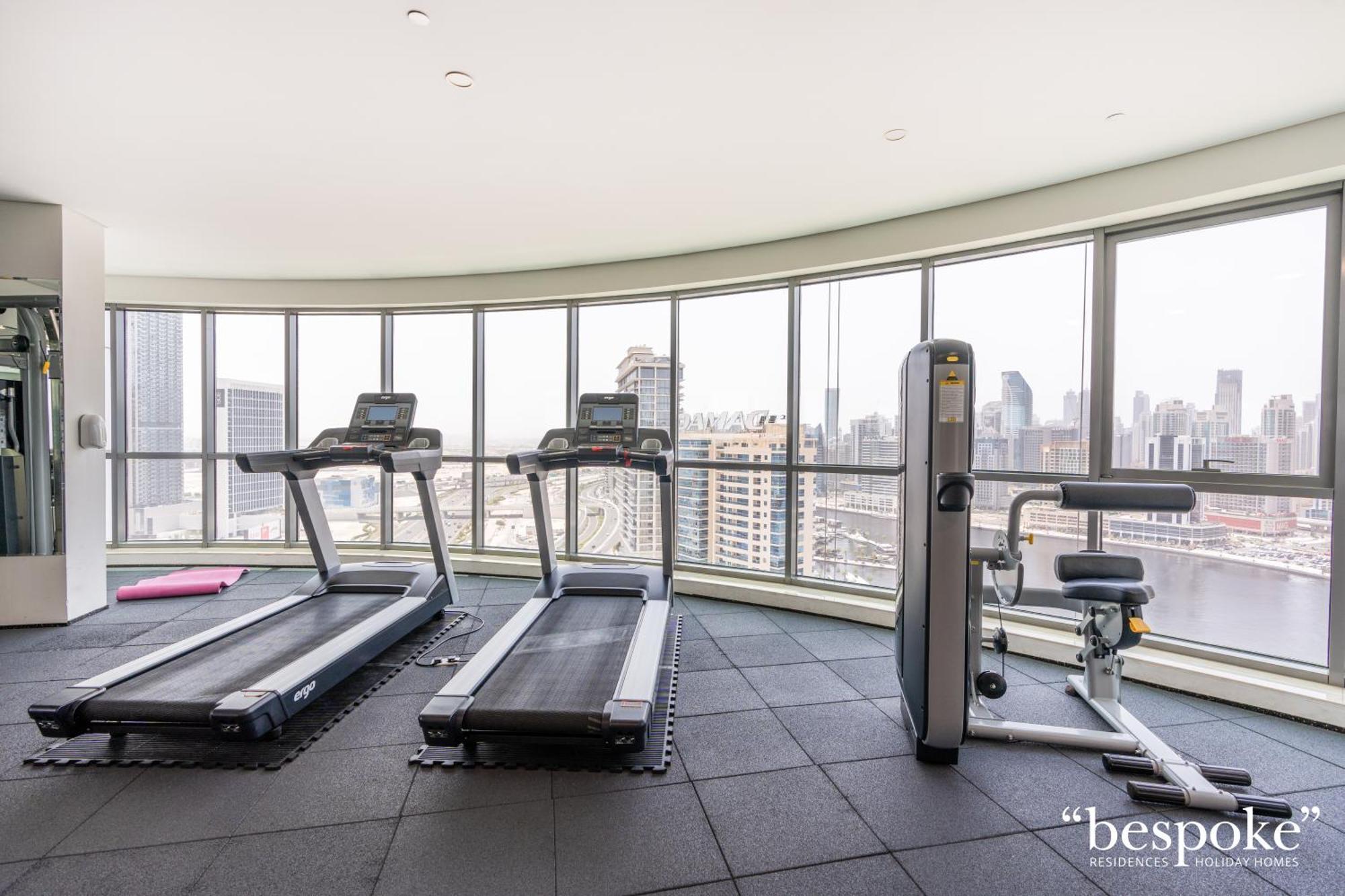 Appartement Bespoke - The Bay Residence, Stunning Views Dubaï