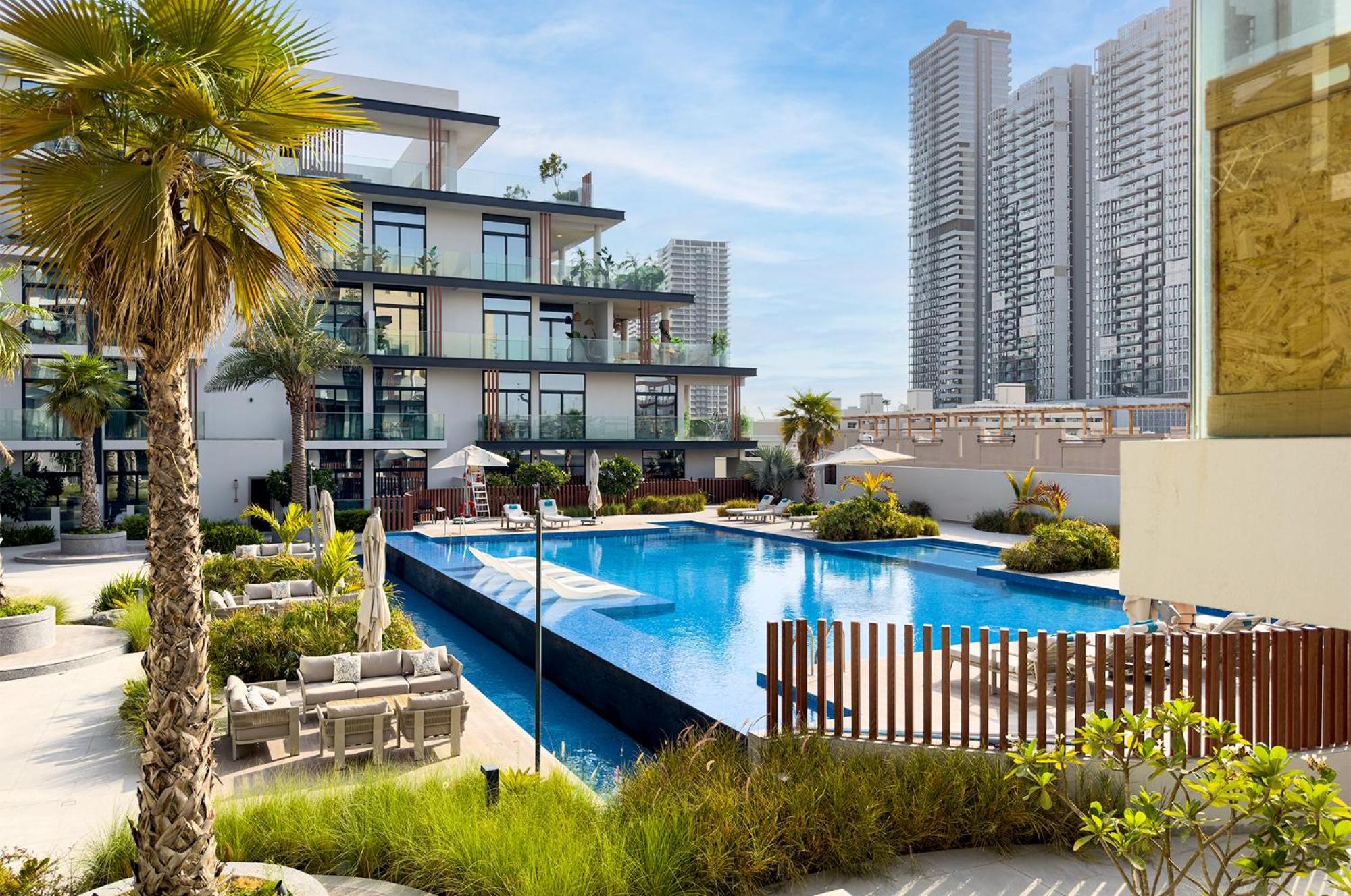 Appartement Upscale In Jvc With Exquisite Finishing *