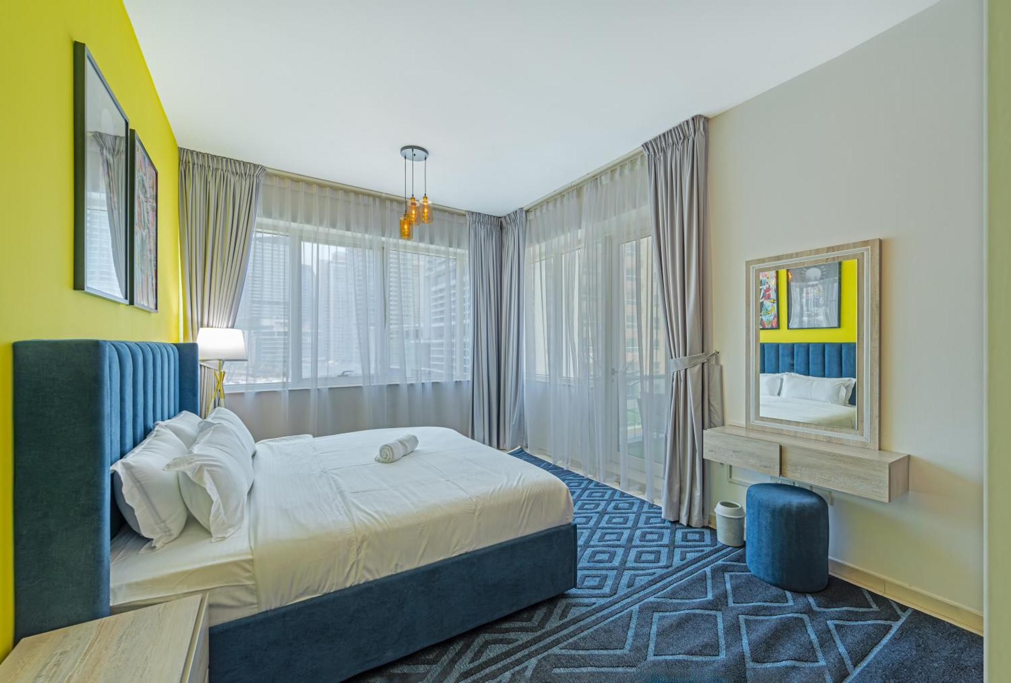 Savis Homes- Modern & Stylish Marina View Appartement