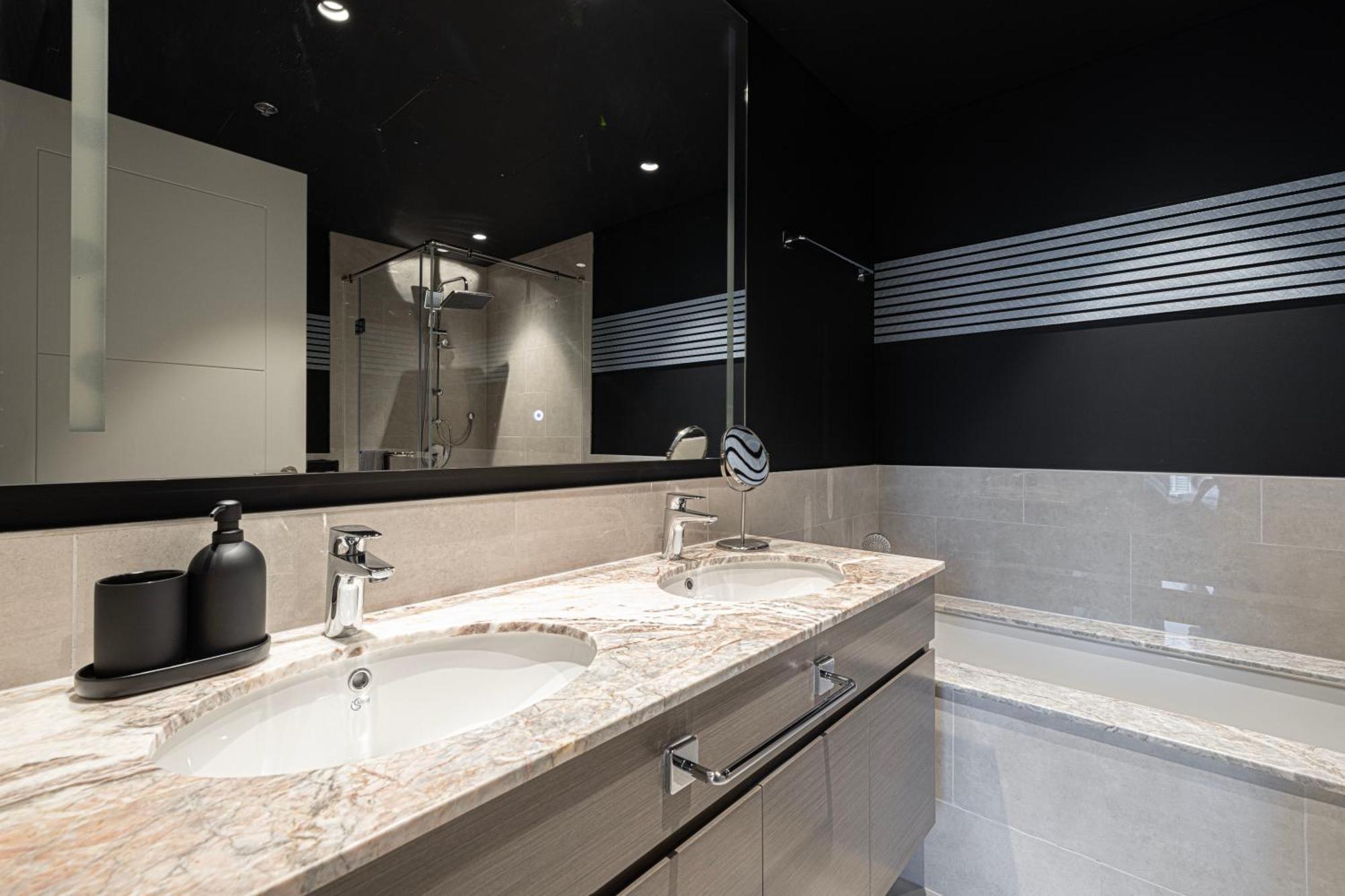 Kabene Exotic, Burj Khalifa & Fountain View, 5 Starts, 4 Bedroom, In Dubaï