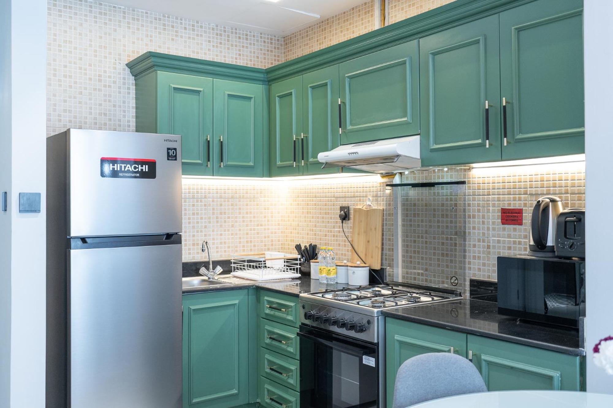 Simple Yet Special 1 Bed For 2 In Mayfair Tower Business Bay Dubaï