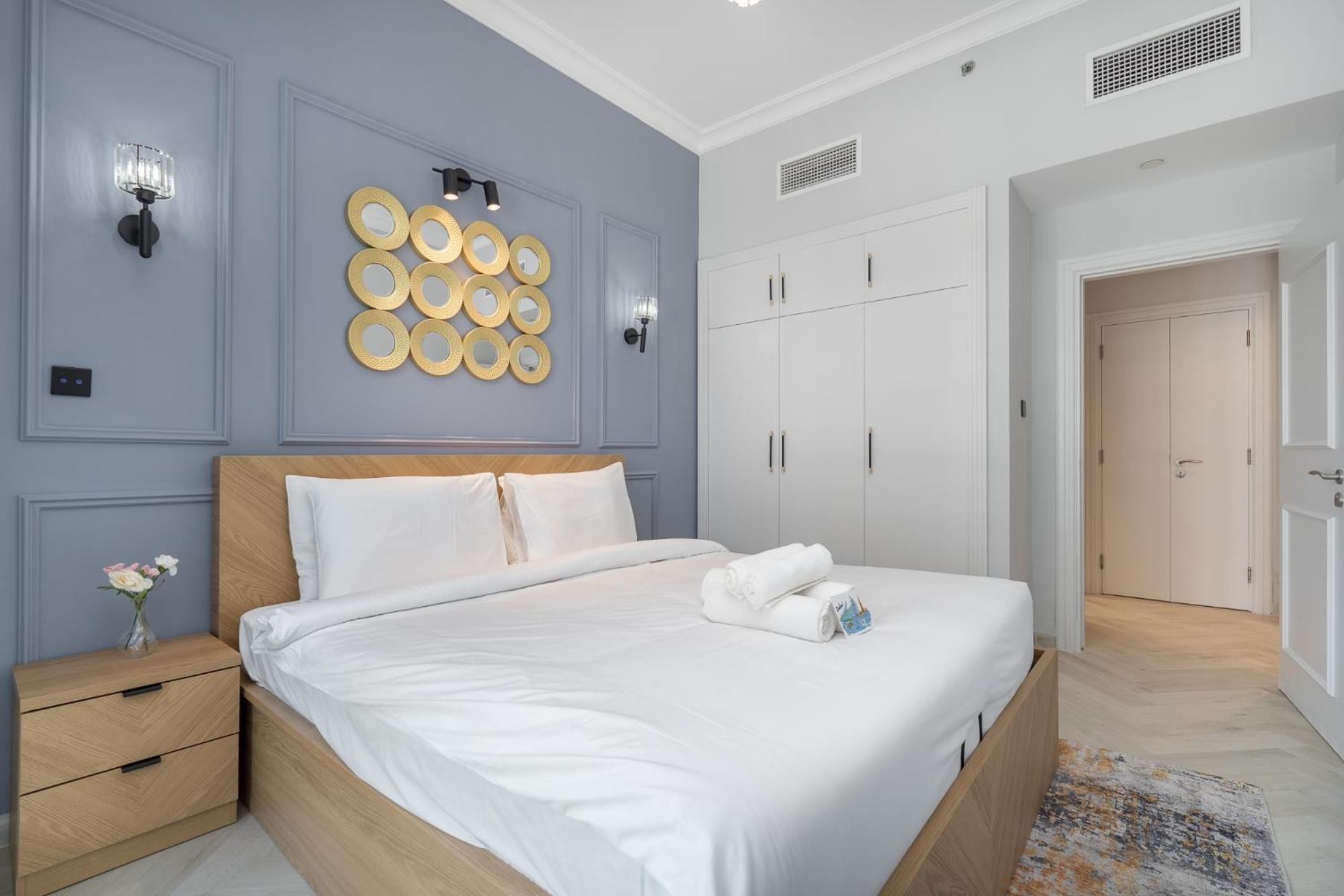 Simple Yet Special 1 Bed For 2 In Mayfair Tower Business Bay * Dubaï
