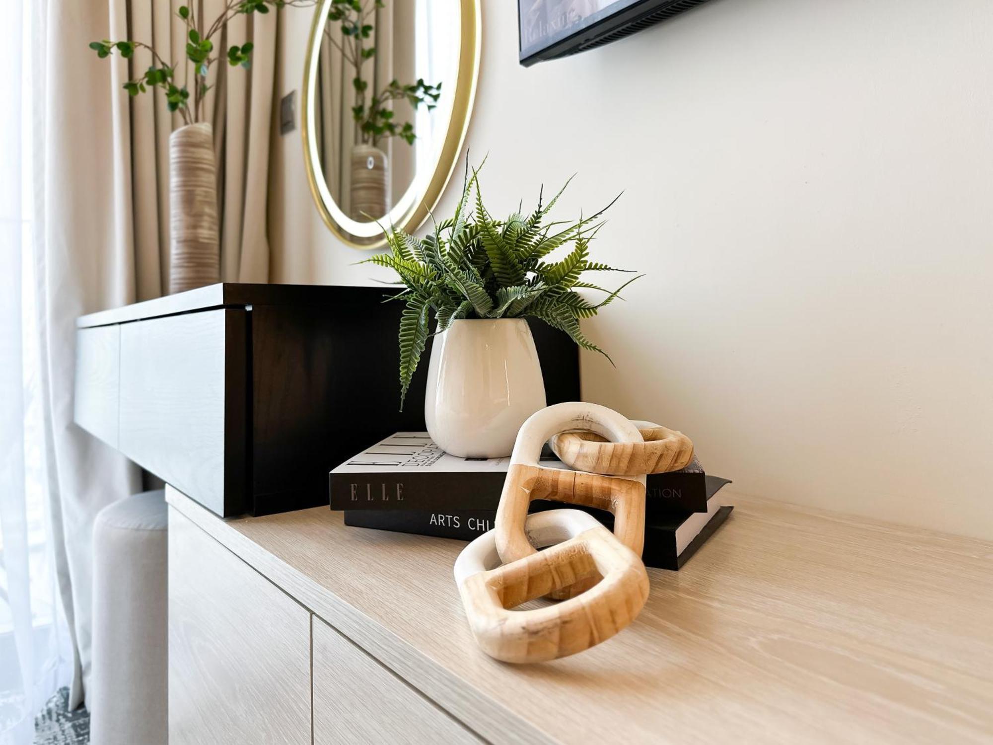 Appartement Trophy Modern Marvel Cozy With Smart Features In Azizi Riviera *