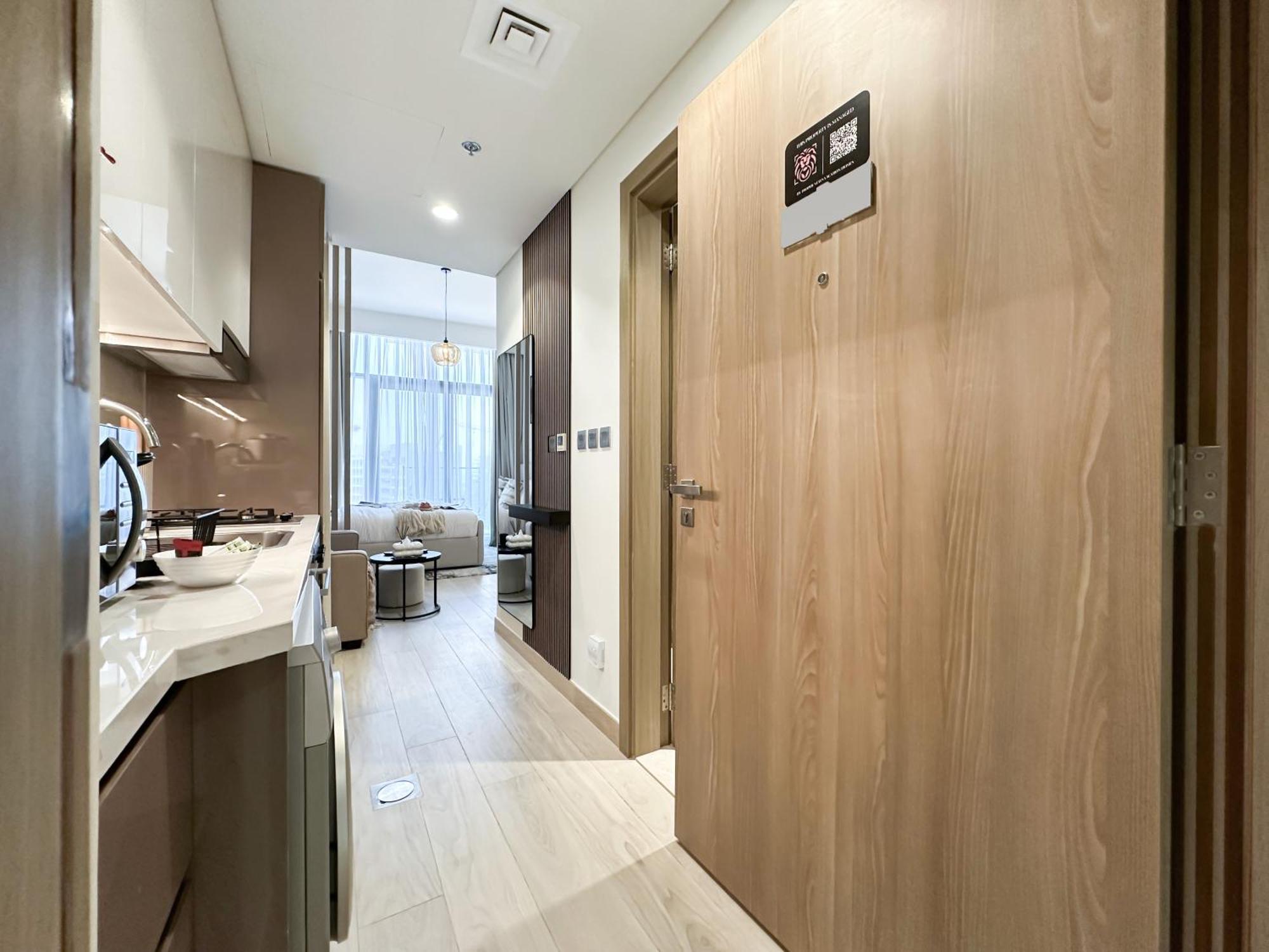Trophy Modern Marvel Cozy With Smart Features In Azizi Riviera Apartamento Dubai