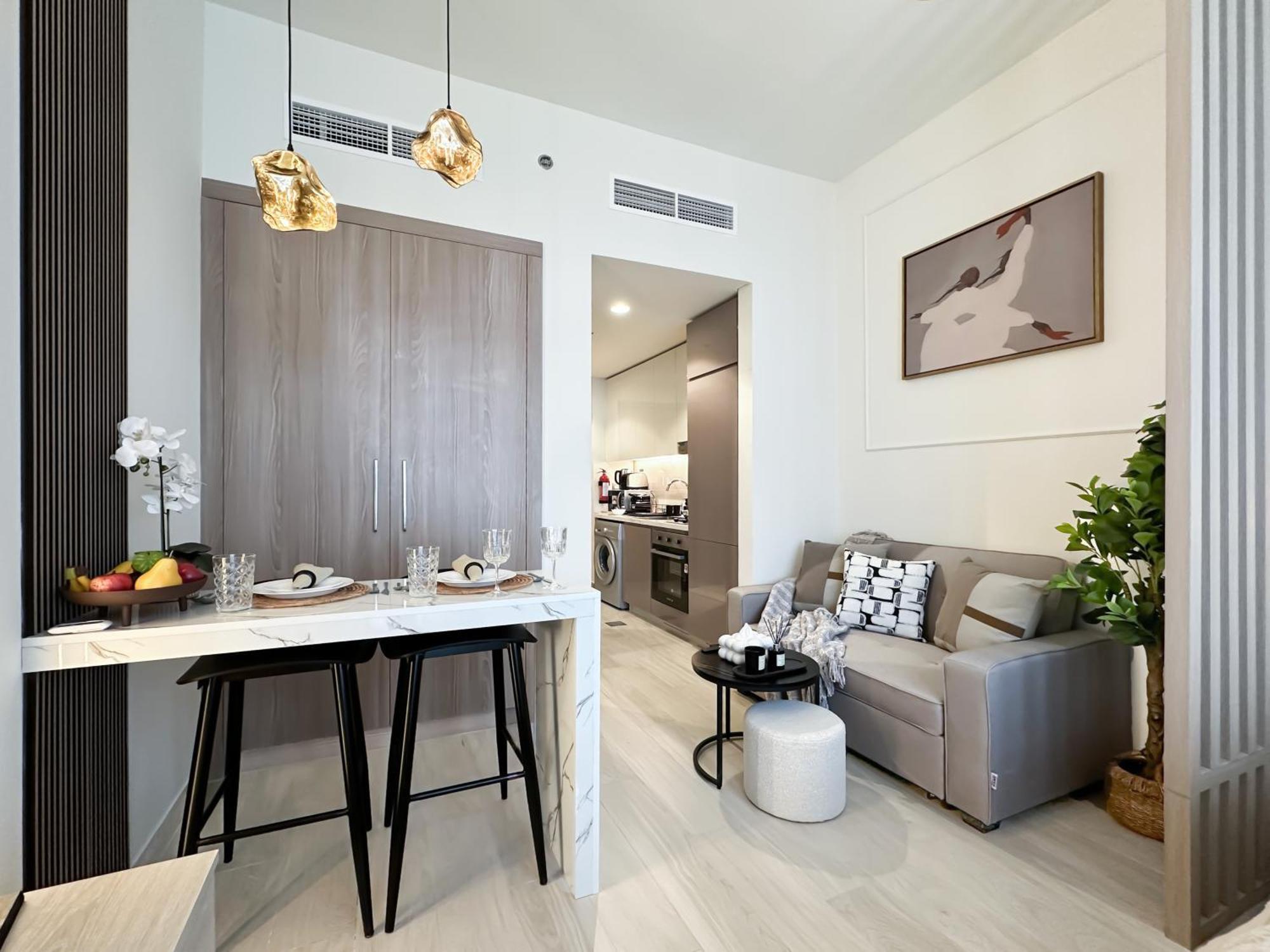 Trophy Modern Marvel Cozy With Smart Features In Azizi Riviera * Dubaï