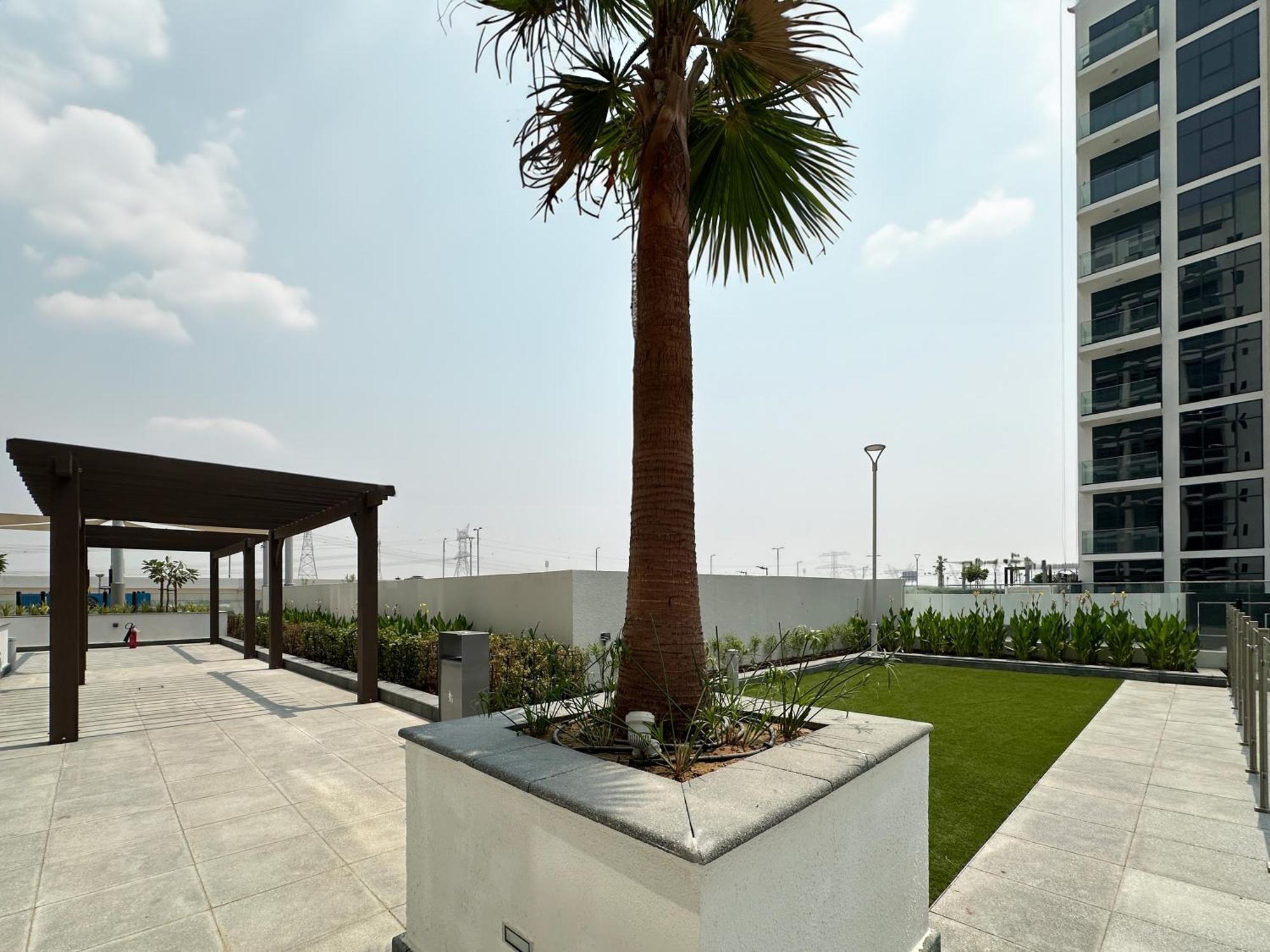 Trophy Modern Marvel Cozy With Smart Features In Azizi Riviera Appartement