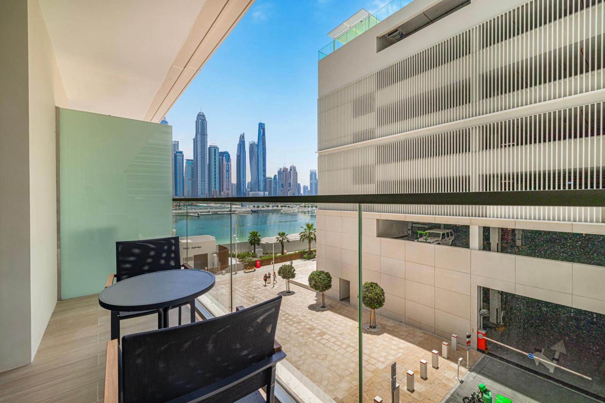 Amazing Brand New 1br With Private Access *