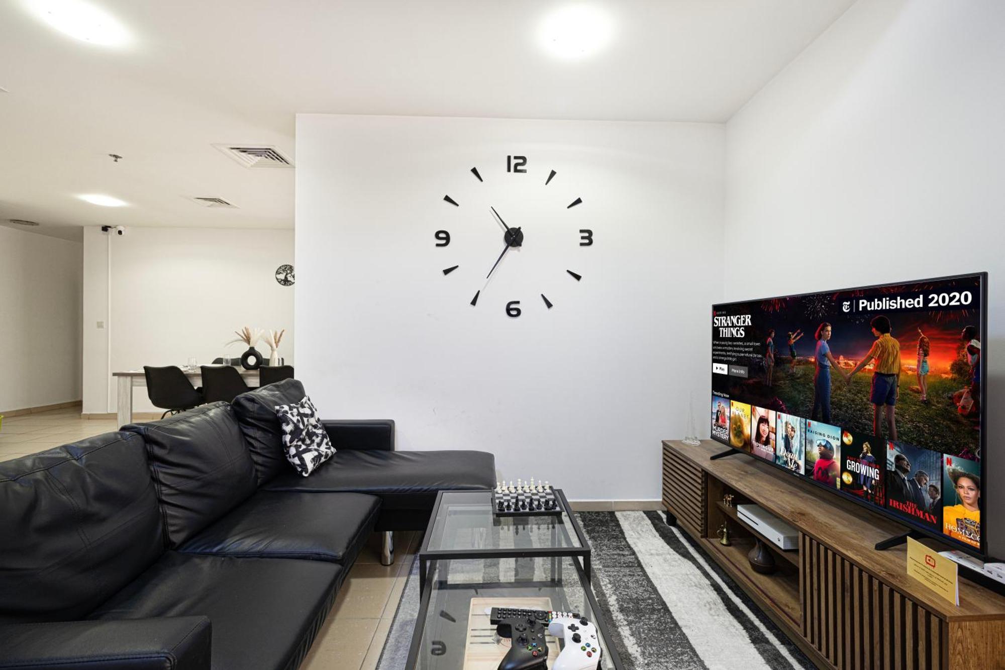 Vandrerhjem Moonlight Jbr - 2min Walk To Jbr Beach - Gym - 2min Metro Station - Poll