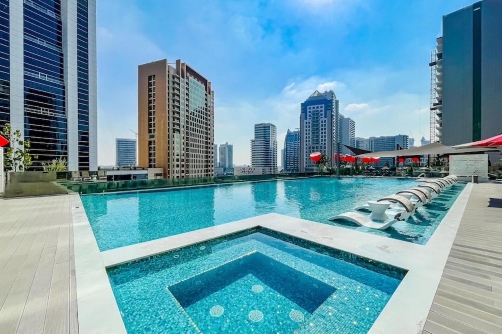 Retreat Mag 318,downtown 5 Minutes Walk To Mall Appartamento Dubai