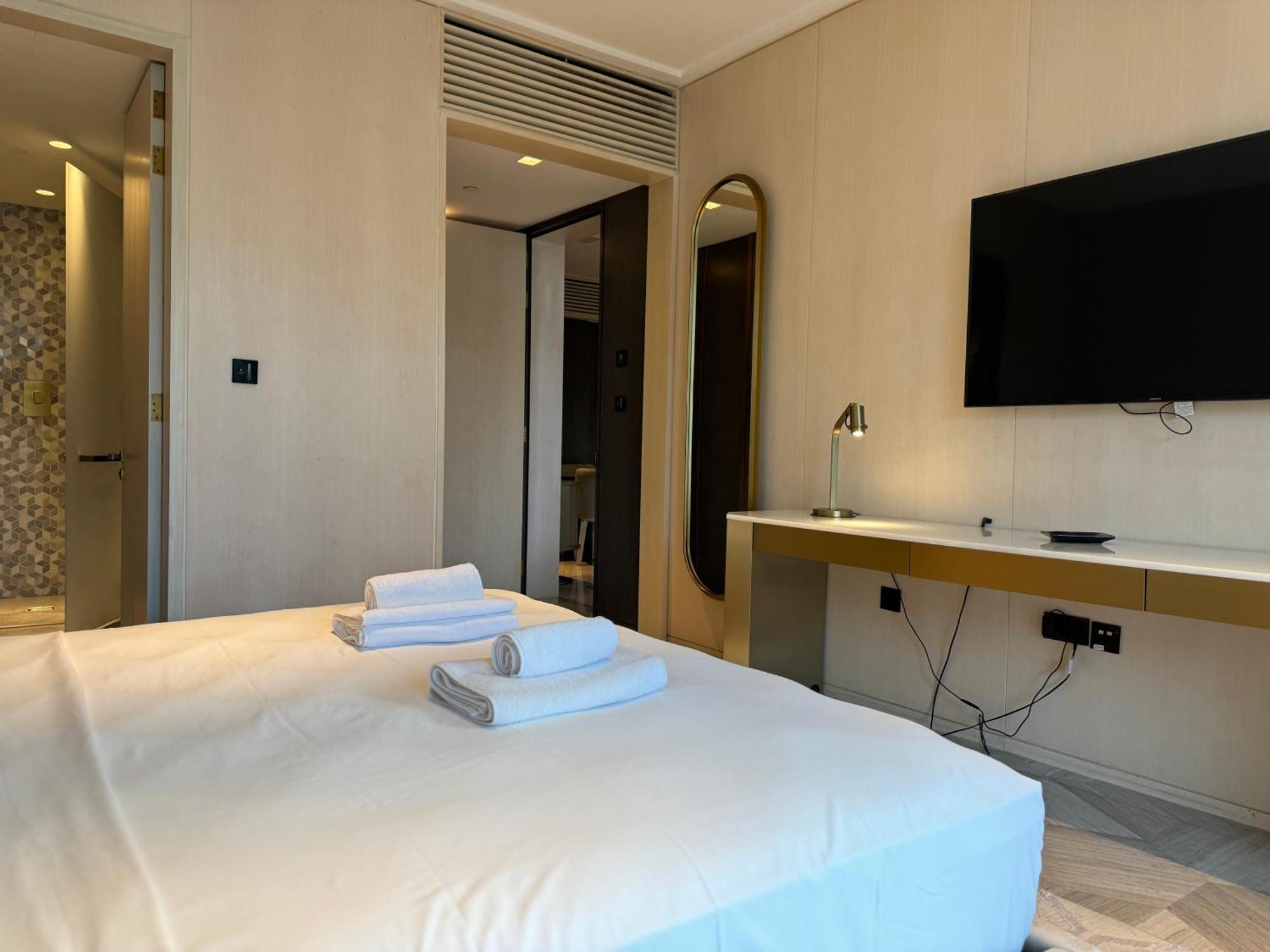Ashri Hh In Five Palm Jumeriah * Dubai