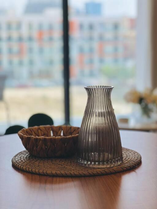 Waves - Stylish 1br In Jvc With Balcony & Pool * Dubaï