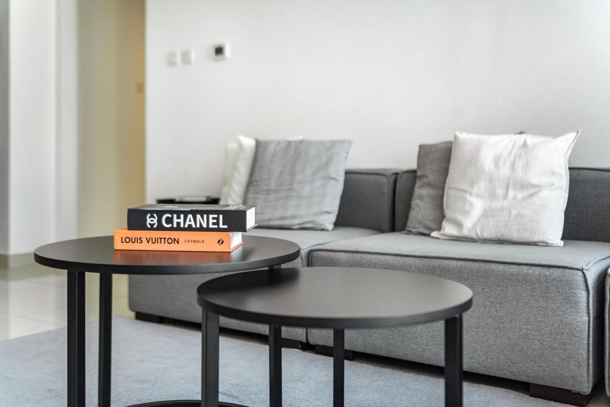 Shoresinn - Spacious Unit With Marina View Dubai