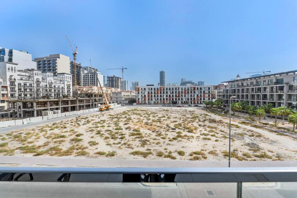 Waves - Stylish 1br In Jvc With Balcony & Pool Appartement