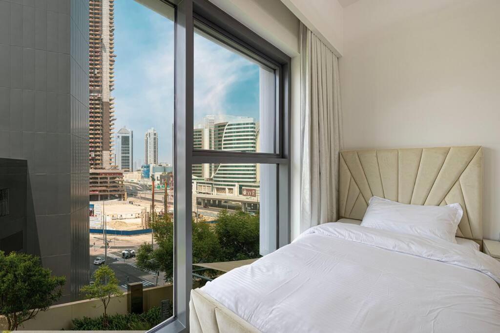 Apartamento 2 Bedroom Luxury Full Burj Views Dubái