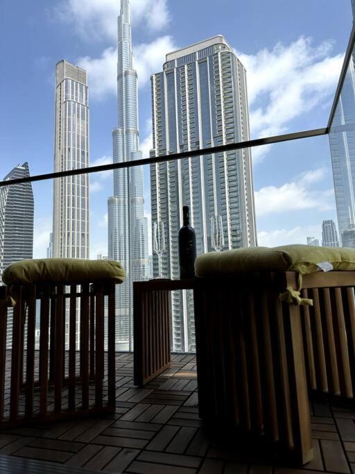 Luxury Downtown Burj Khalifa & Fountain View Apartment *