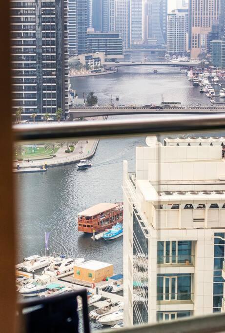 Spacious & Stylish 3 Bedroom W Mesmerizing Marina View Appartement Dubaï