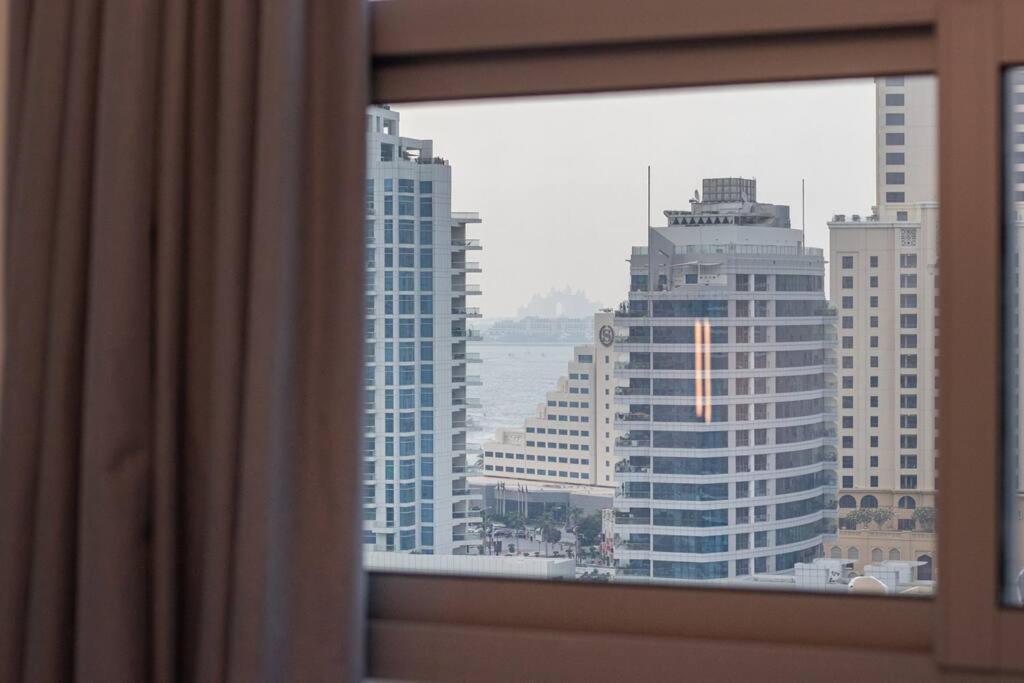 Spacious & Stylish 3 Bedroom W Mesmerizing Marina View Dubaï