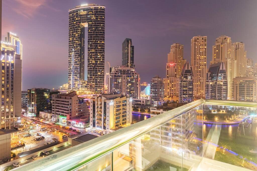 Spacious & Stylish 3 Bedroom W Mesmerizing Marina View Appartement *