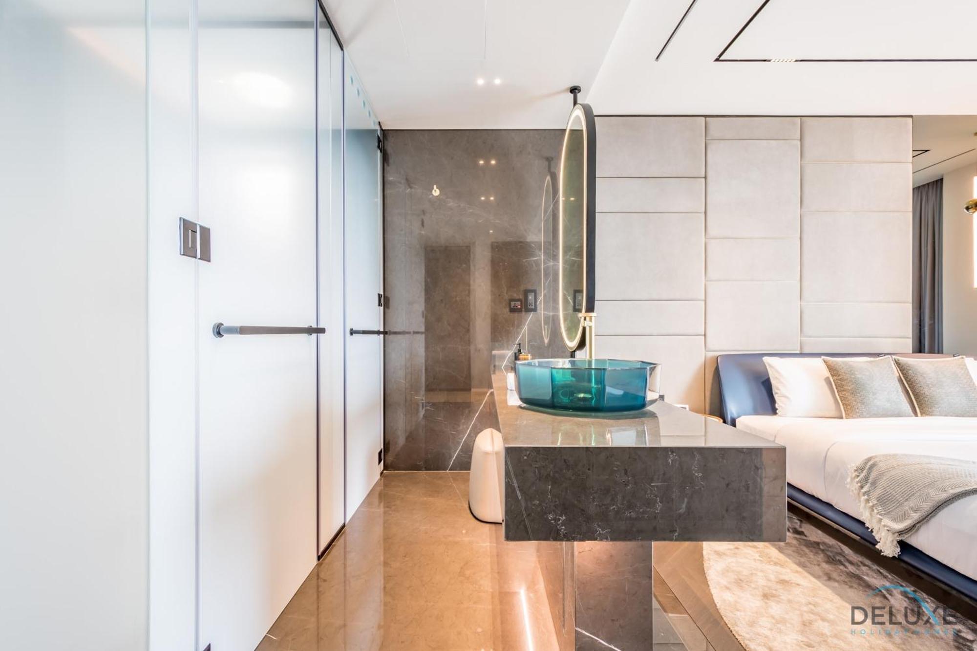 Picturesque 3br With Assistant In The One Jbr By Deluxe Homes Dubaï