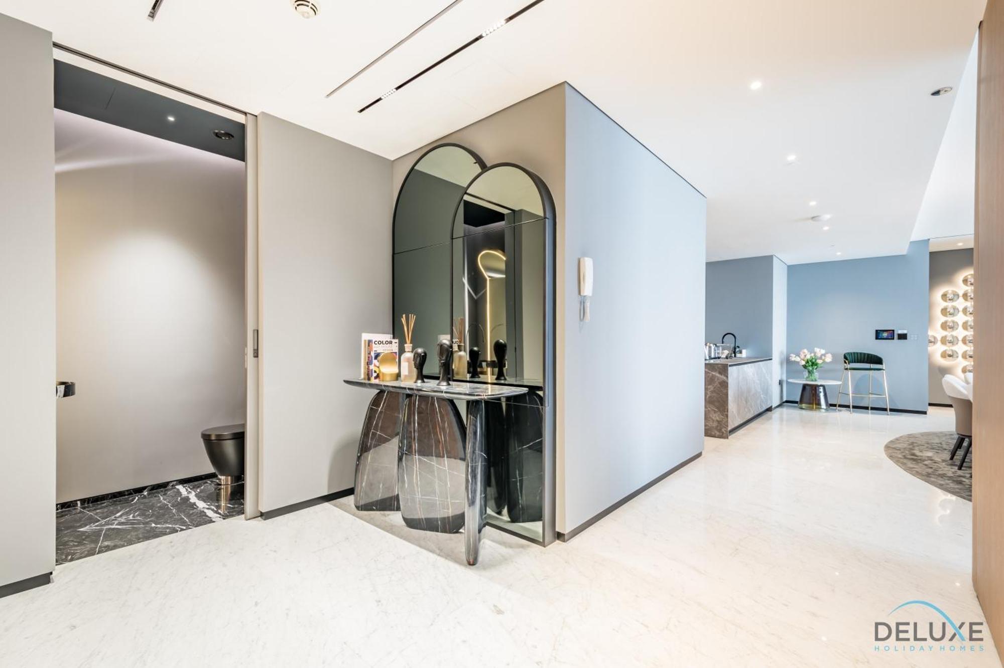 Picturesque 3br With Assistant In The One Jbr By Deluxe Homes Appartement