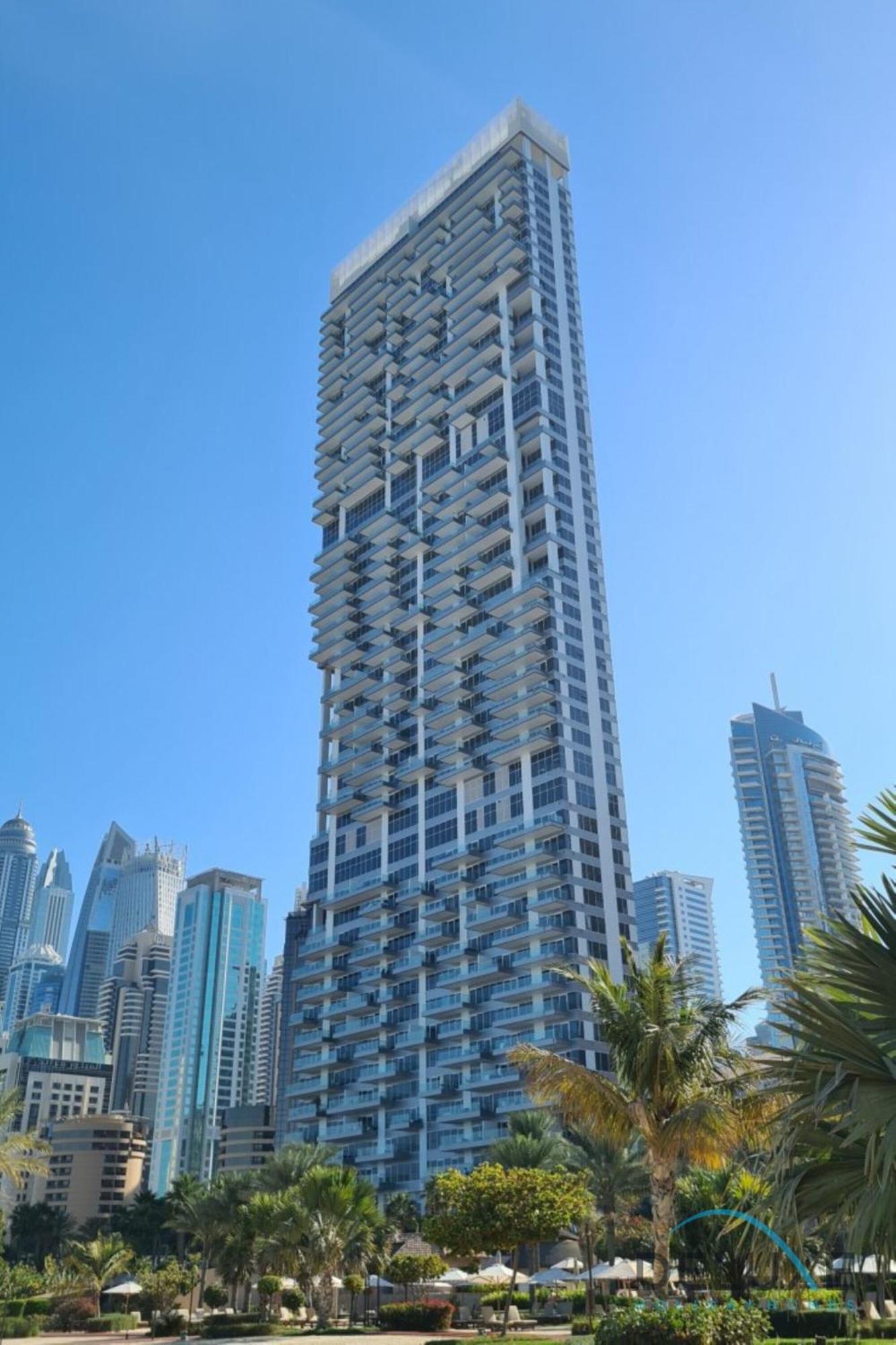 Appartement Picturesque 3br With Assistant In The One Jbr By Deluxe Homes Dubaï