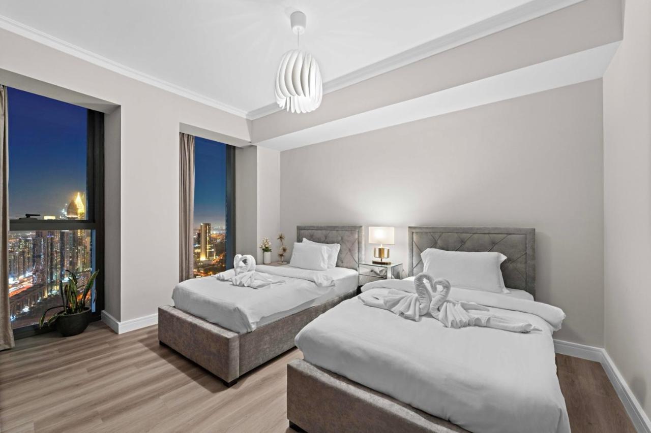 First Class 3br With Full Burj Khalifa And Fountain View Apartment *