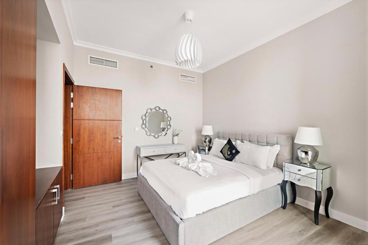 First Class 3br With Full Burj Khalifa And Fountain View Apartment Dubai