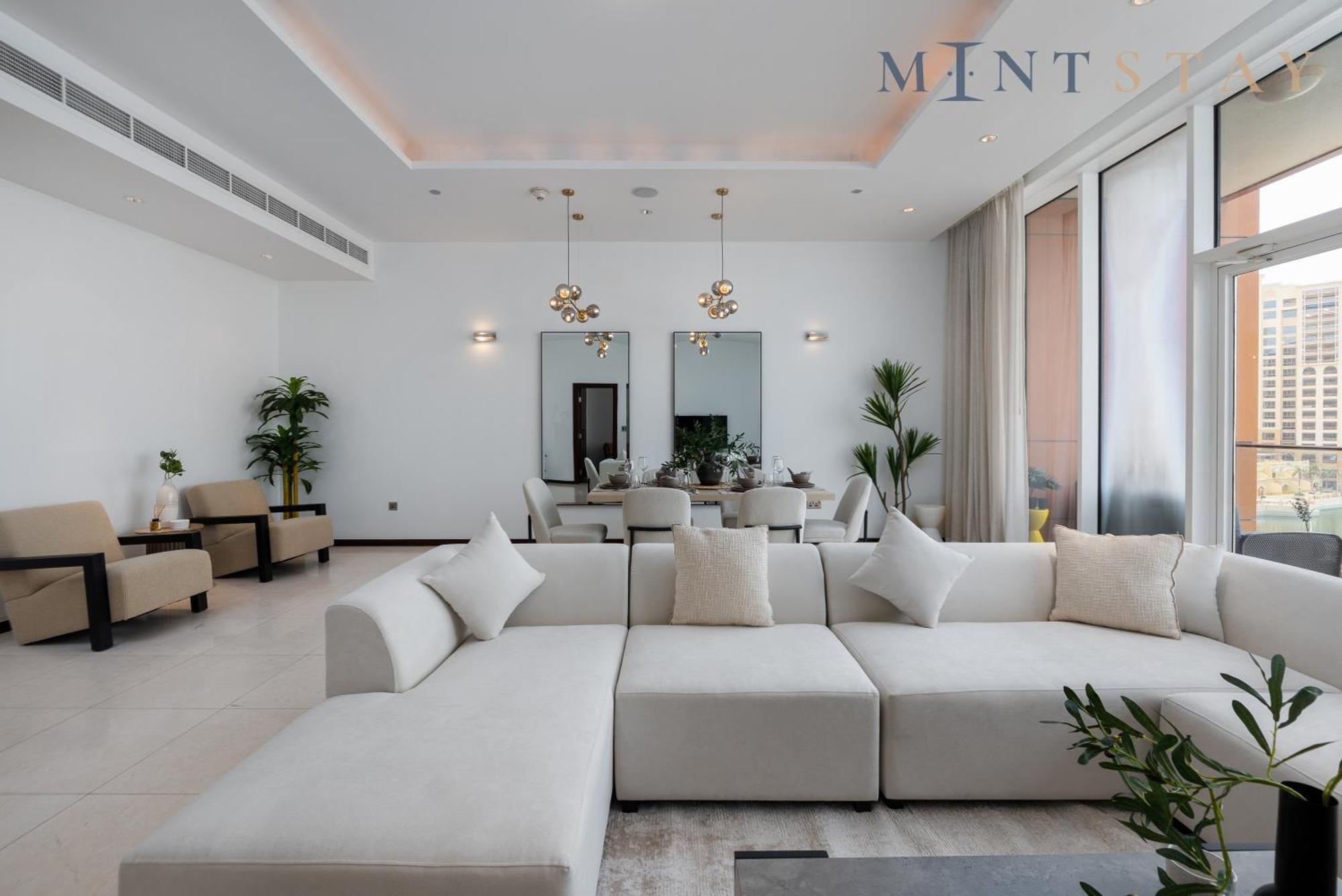 Tiara Residences, Palm Jumeirah - Mint * Dubai