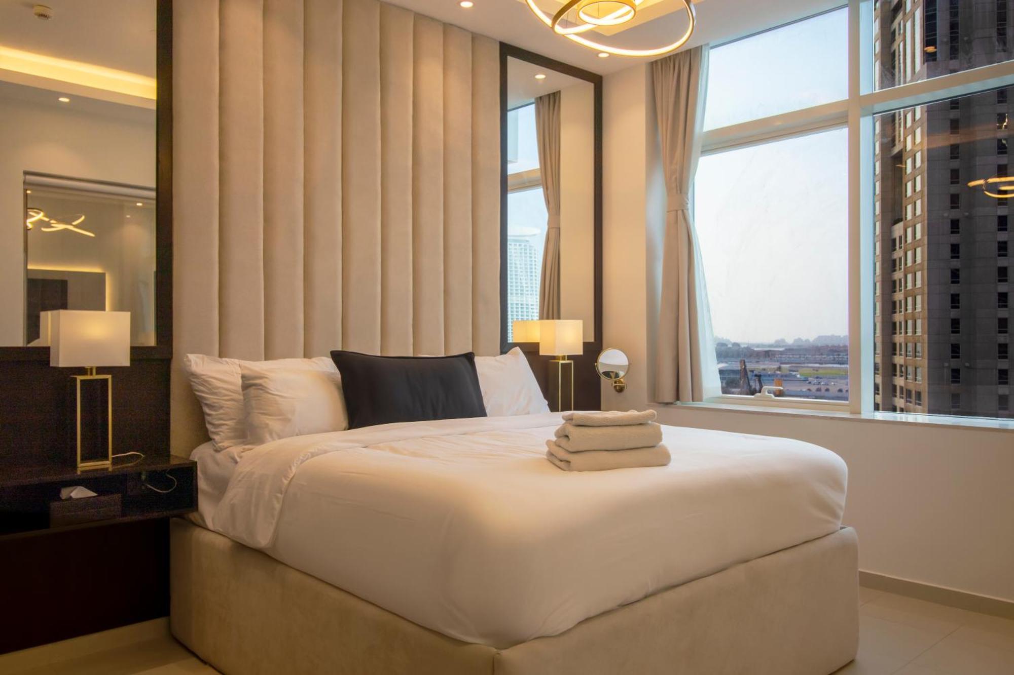 Vacation Friendly View Luxury 1bedroom- Walk To & Mall Lägenhet *