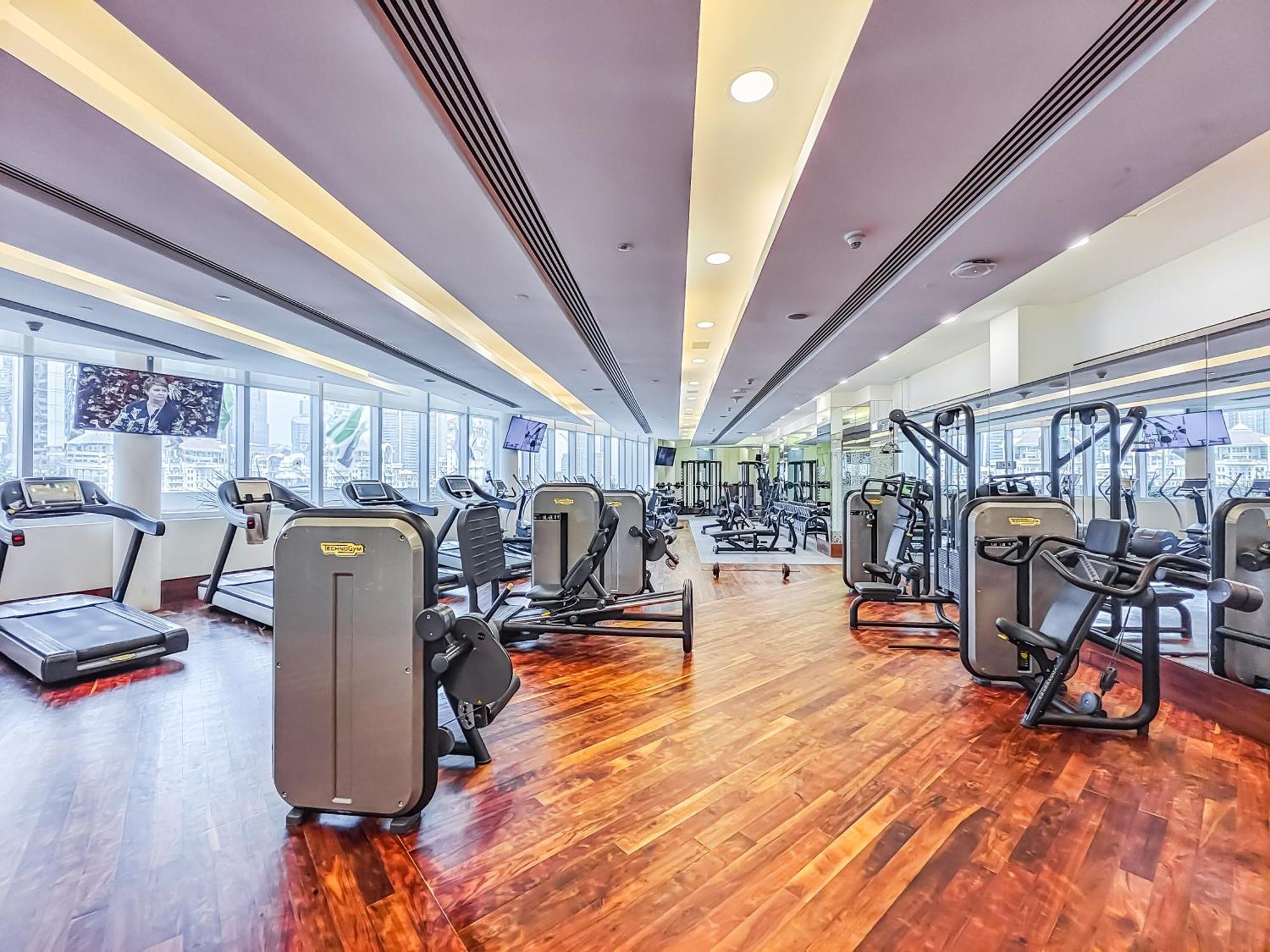 Snug In Mall Steps From Burj Khalifa Appartement
