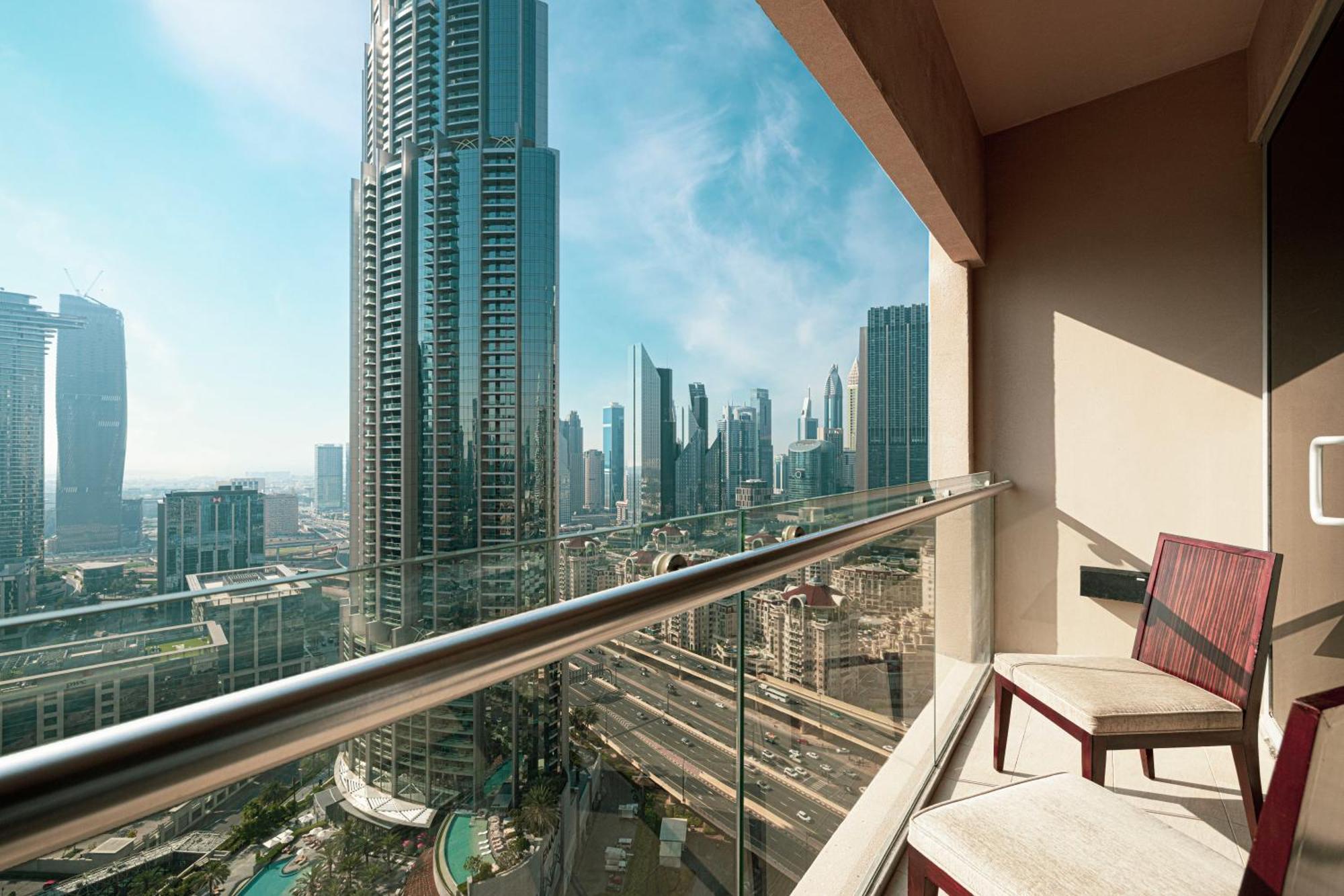 Luxury Connected To Mall-khalifa View Apartment *