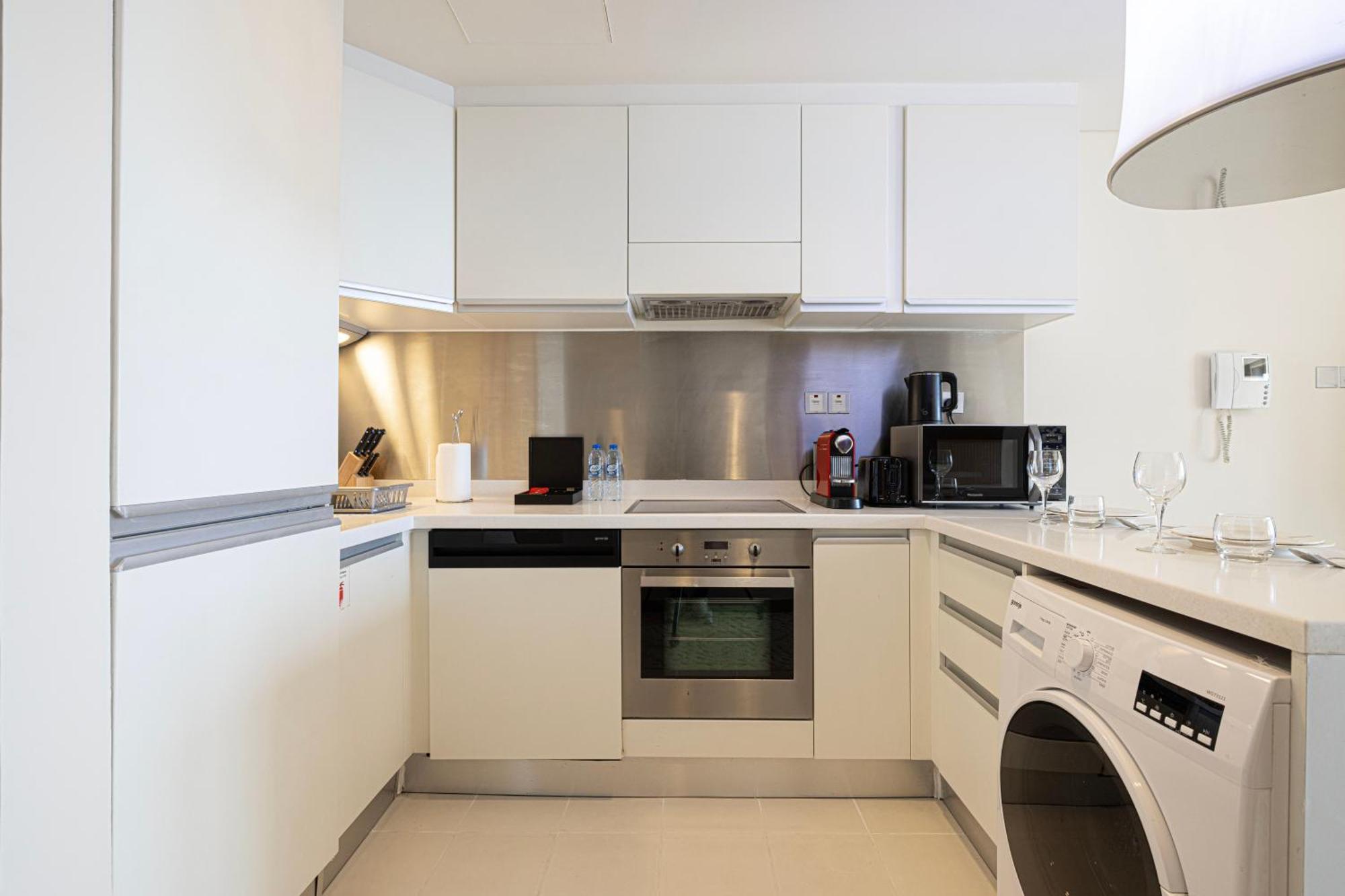 Luxury Connected To Mall-khalifa View Apartment *