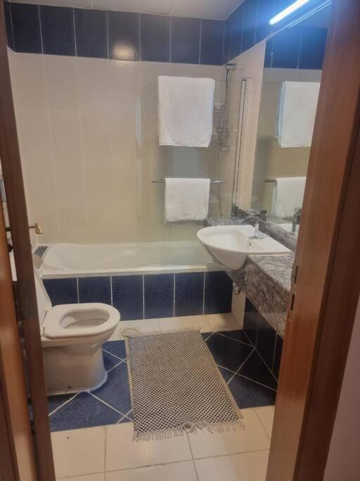 Spacious 2 Bed Marina-near Metro