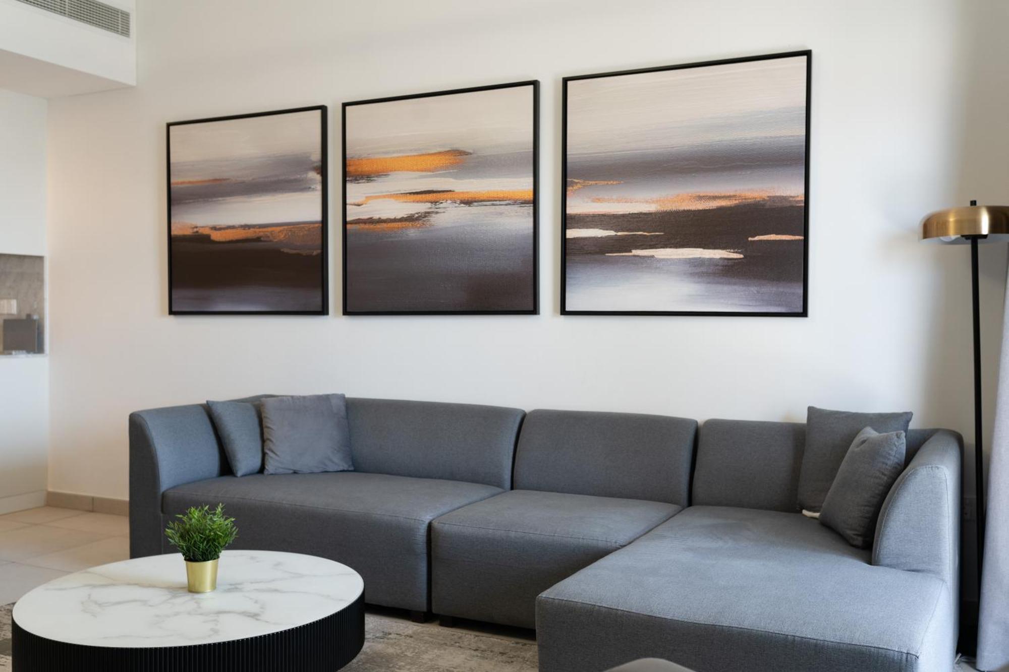 Luxury One Bedroom Appartement *