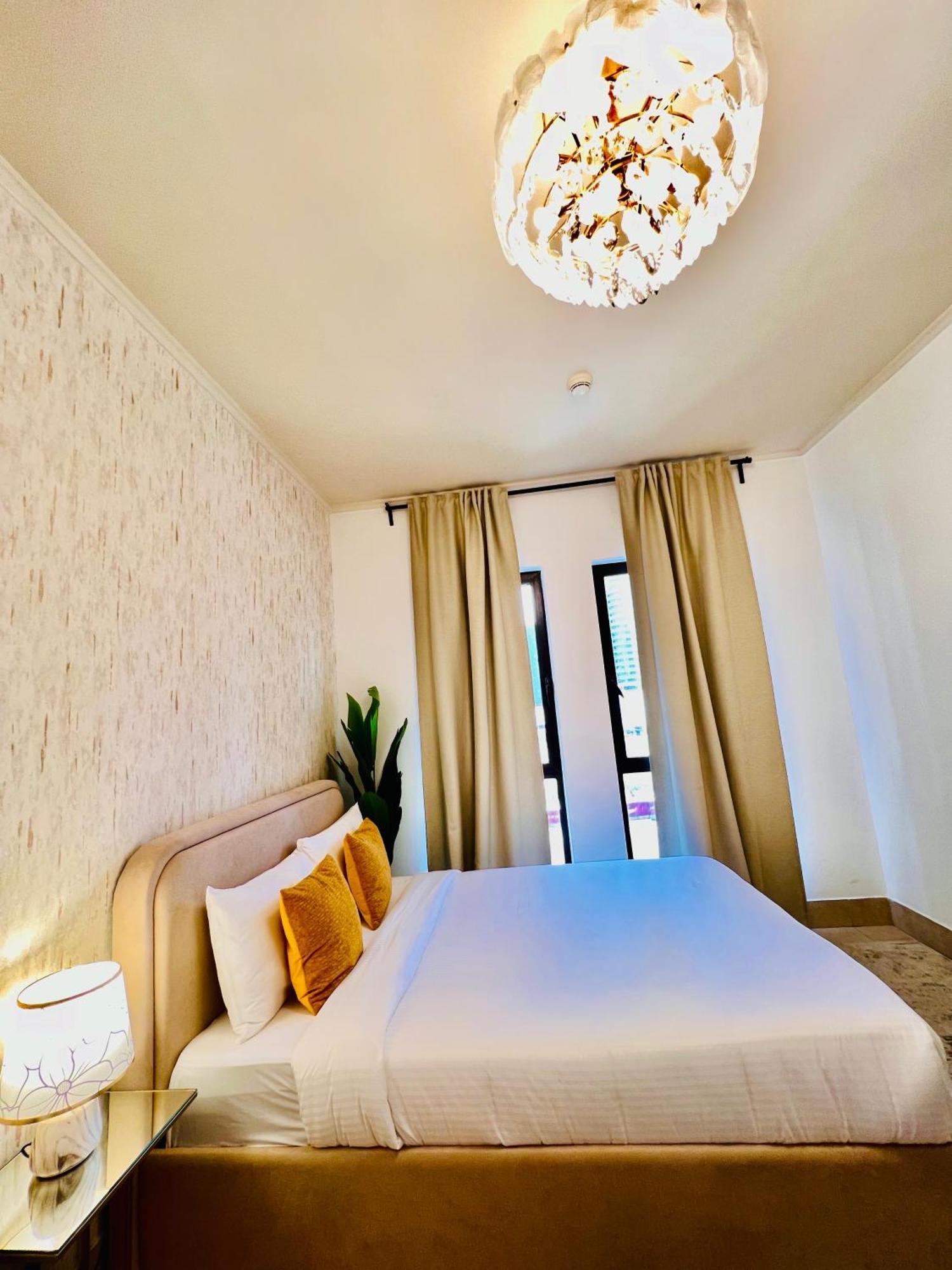 Apartment Luxurious Near Burj Khalifa, Free Parking